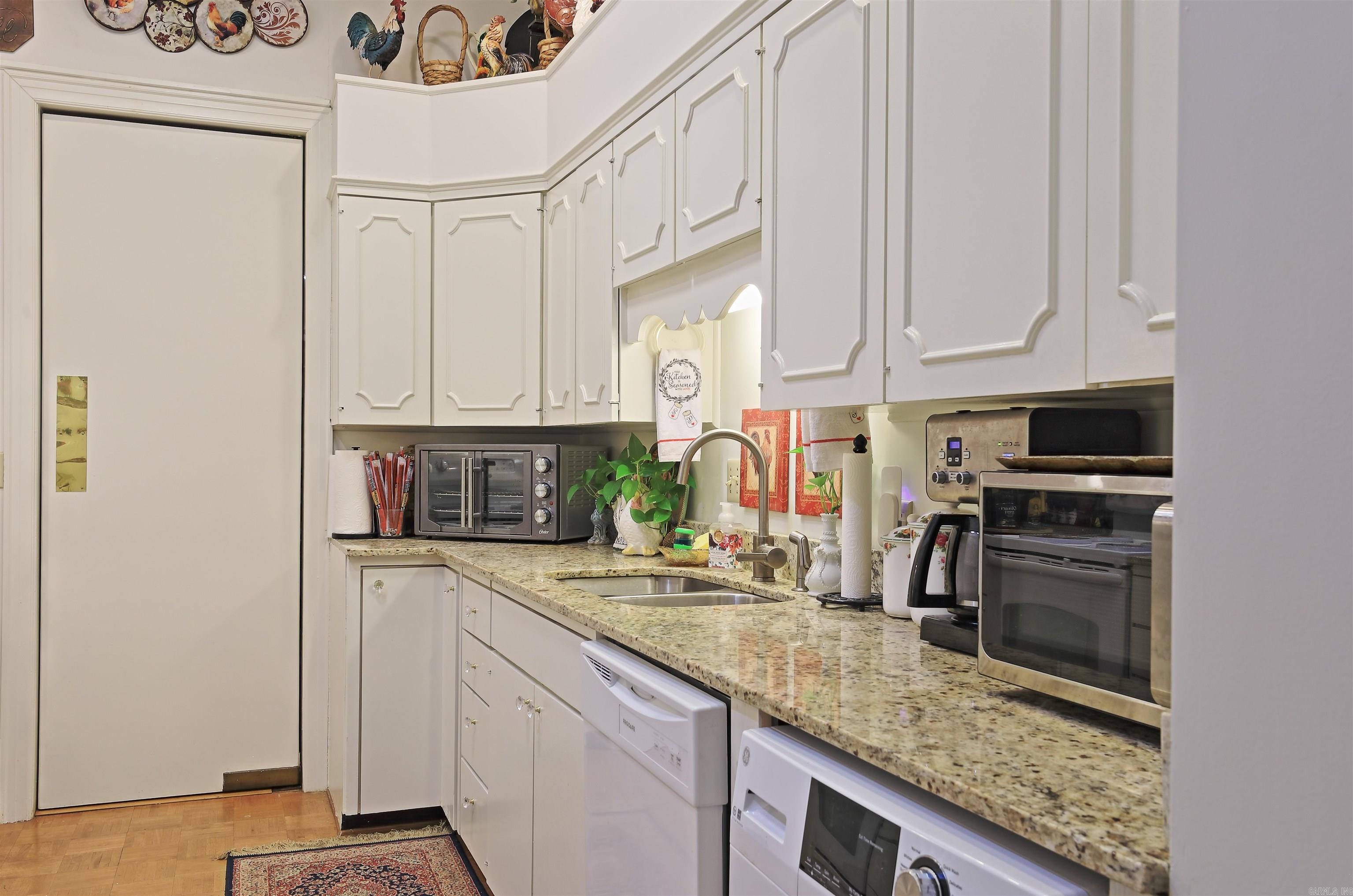 WESTRIDGE HORZ PROP REGIME - Residential