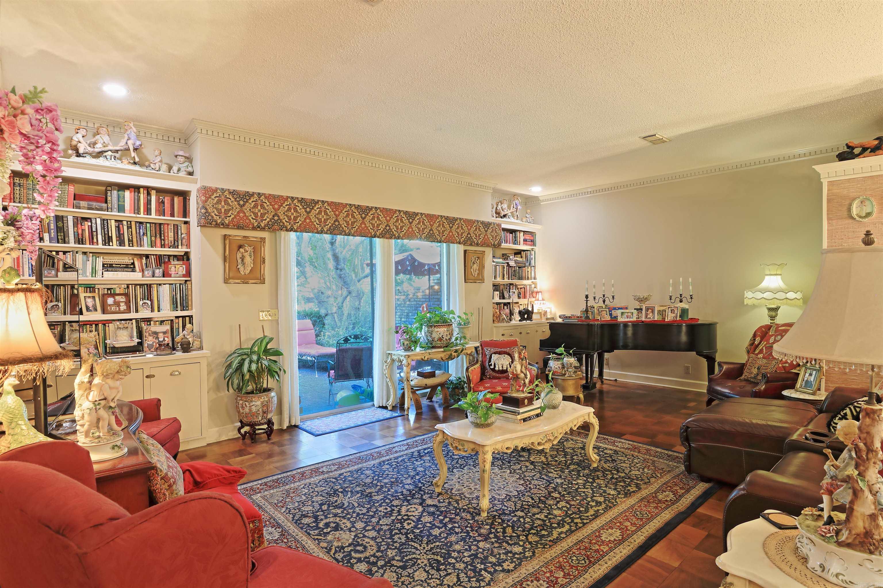 WESTRIDGE HORZ PROP REGIME - Residential