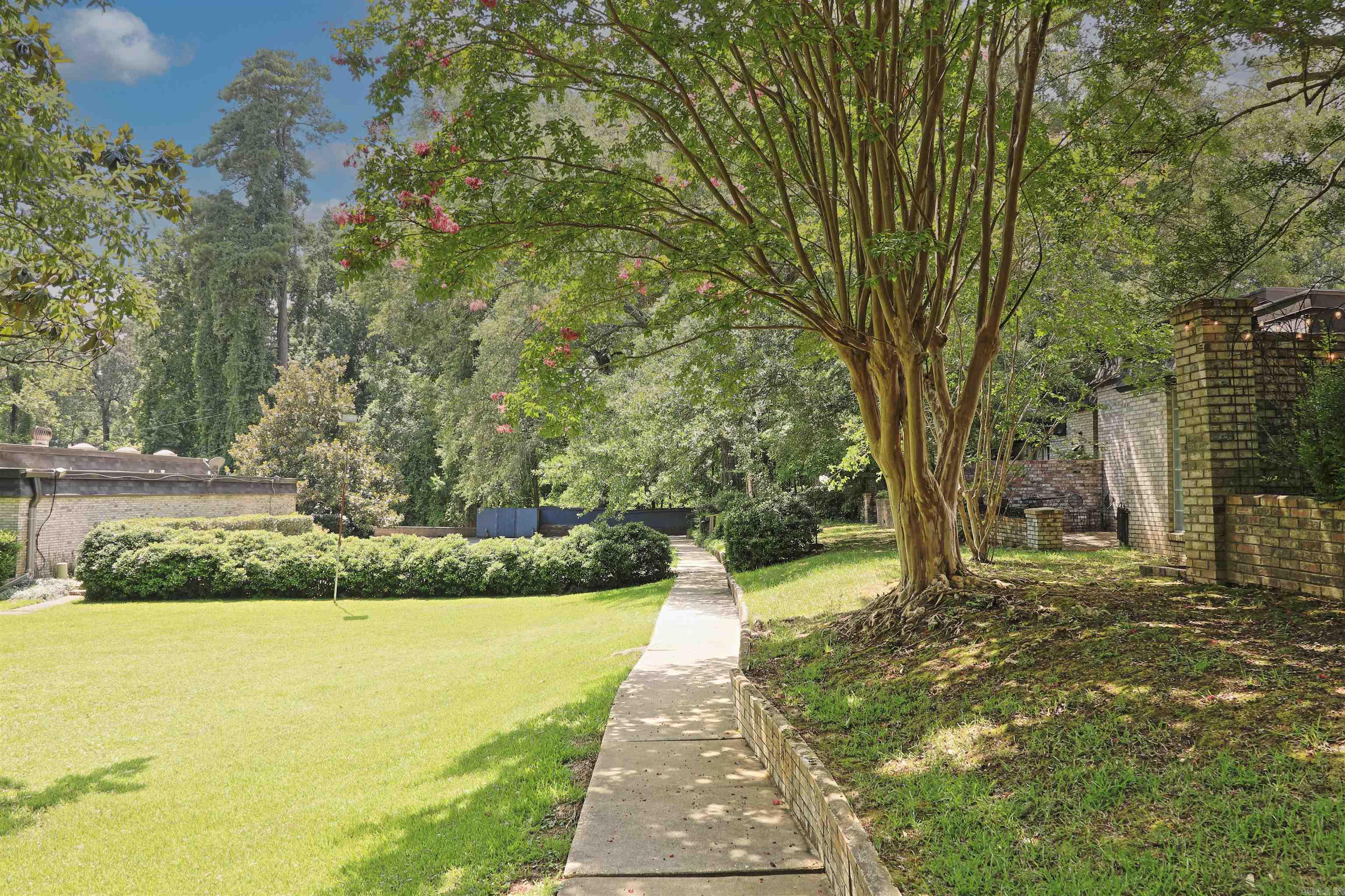 WESTRIDGE HORZ PROP REGIME - Residential