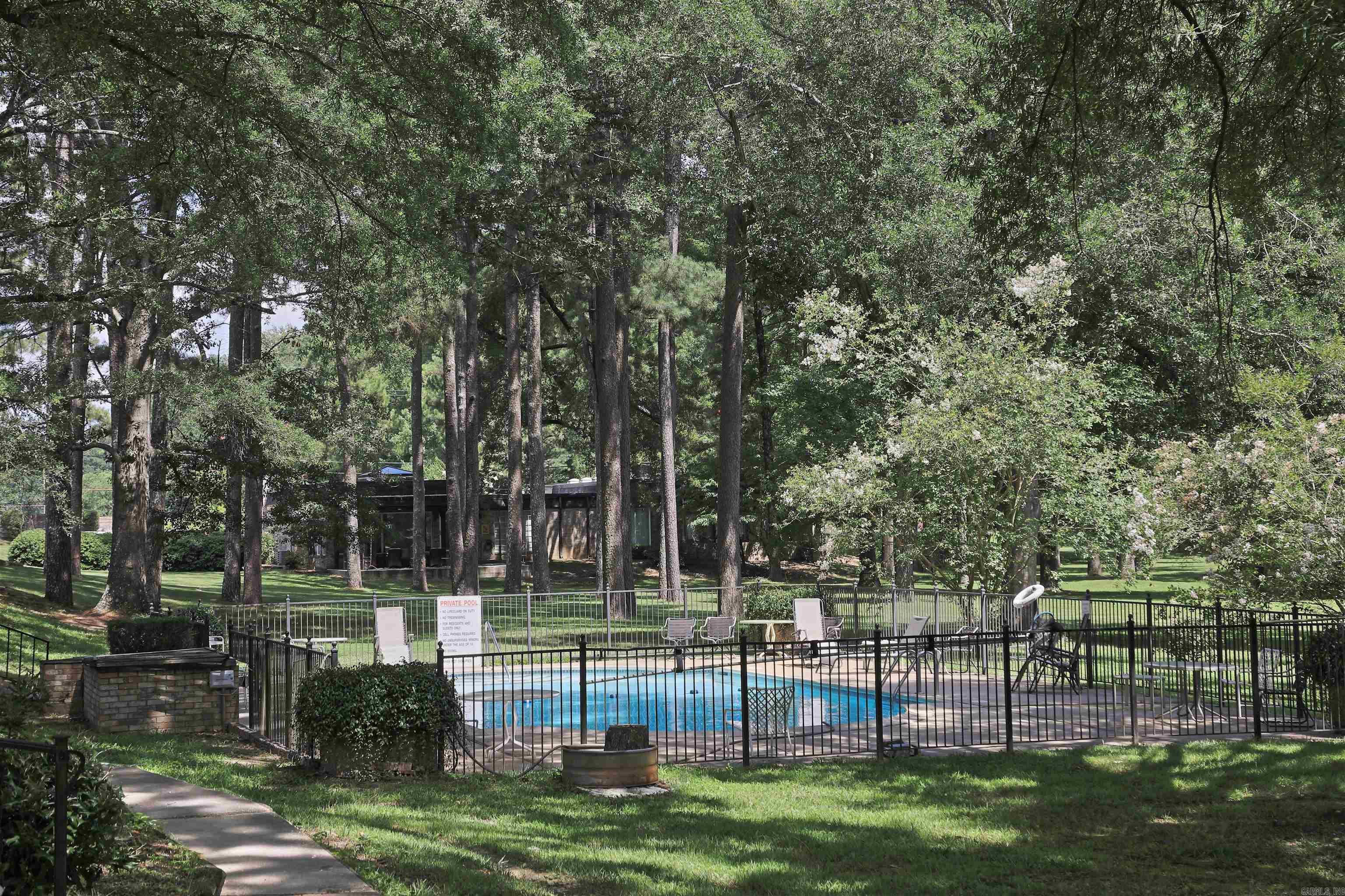 WESTRIDGE HORZ PROP REGIME - Residential