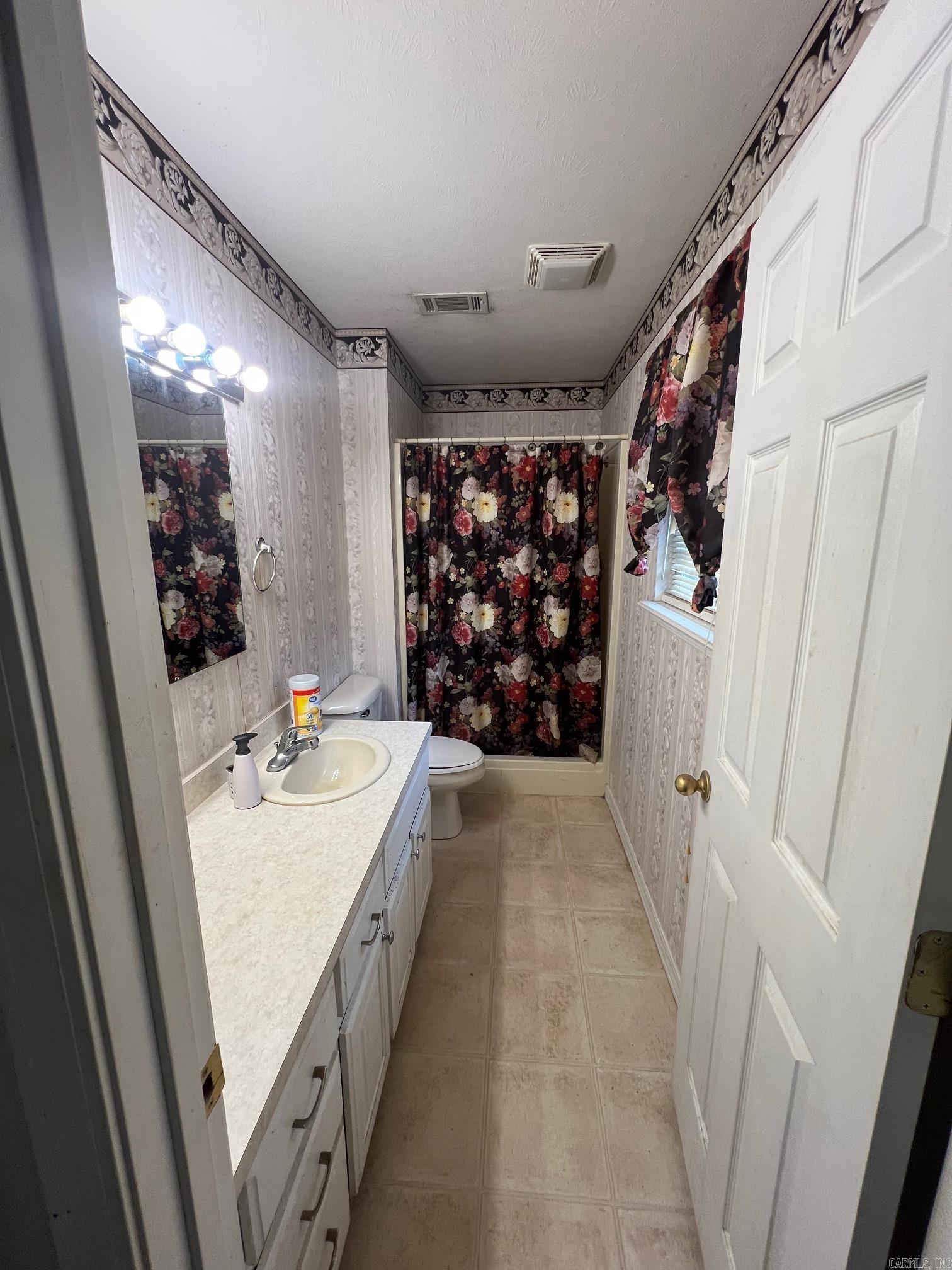 PINE VILLAGE - Residential