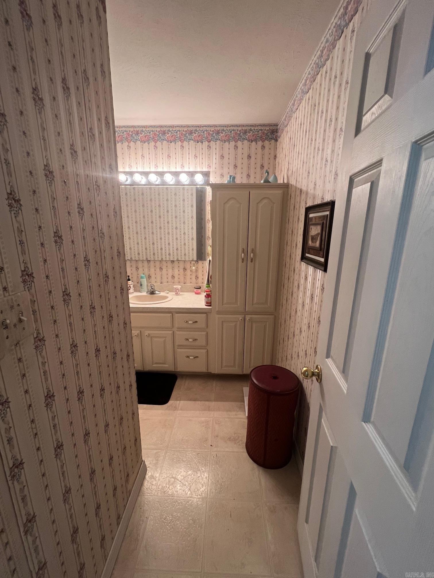 PINE VILLAGE - Residential