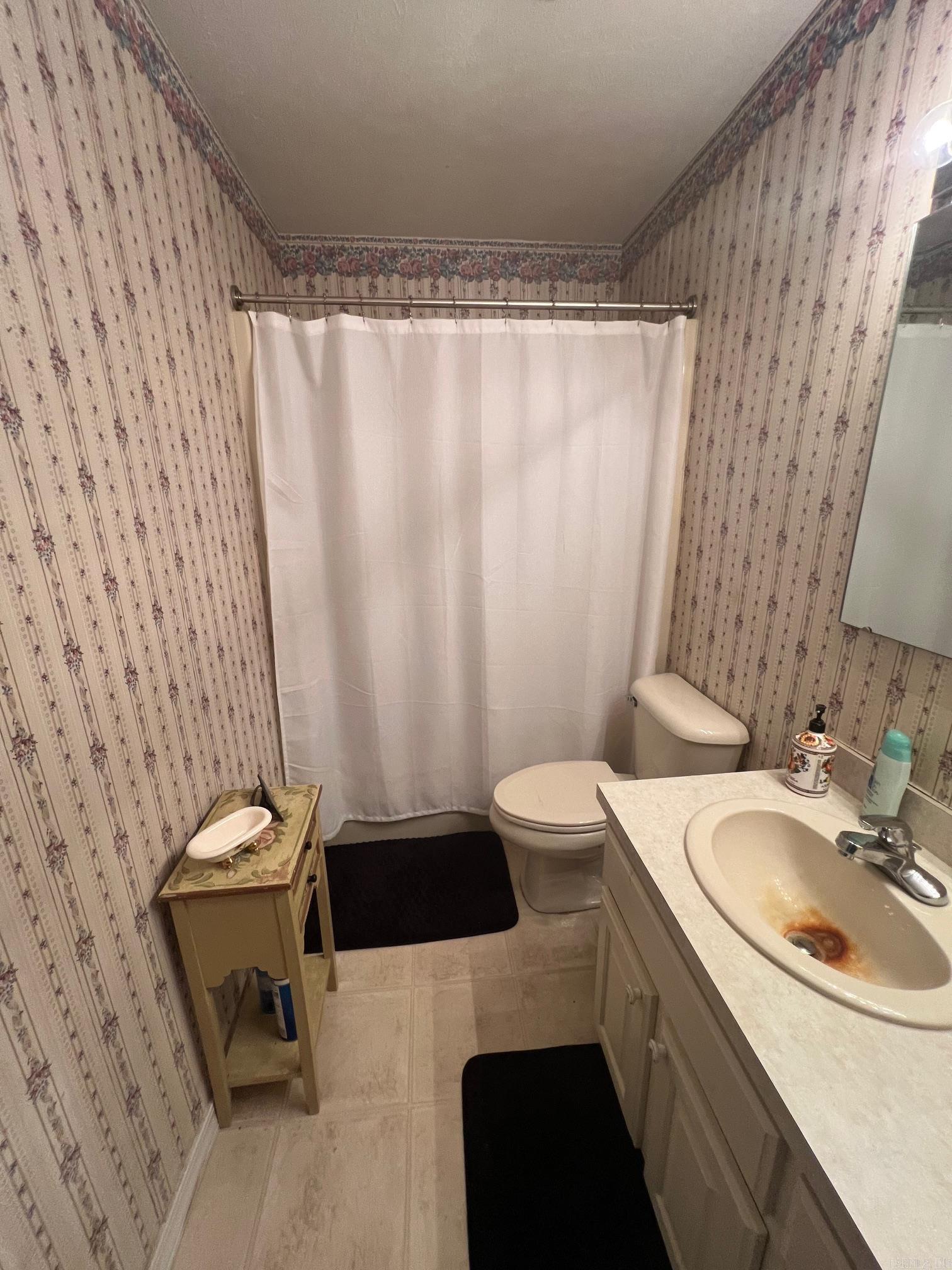 PINE VILLAGE - Residential