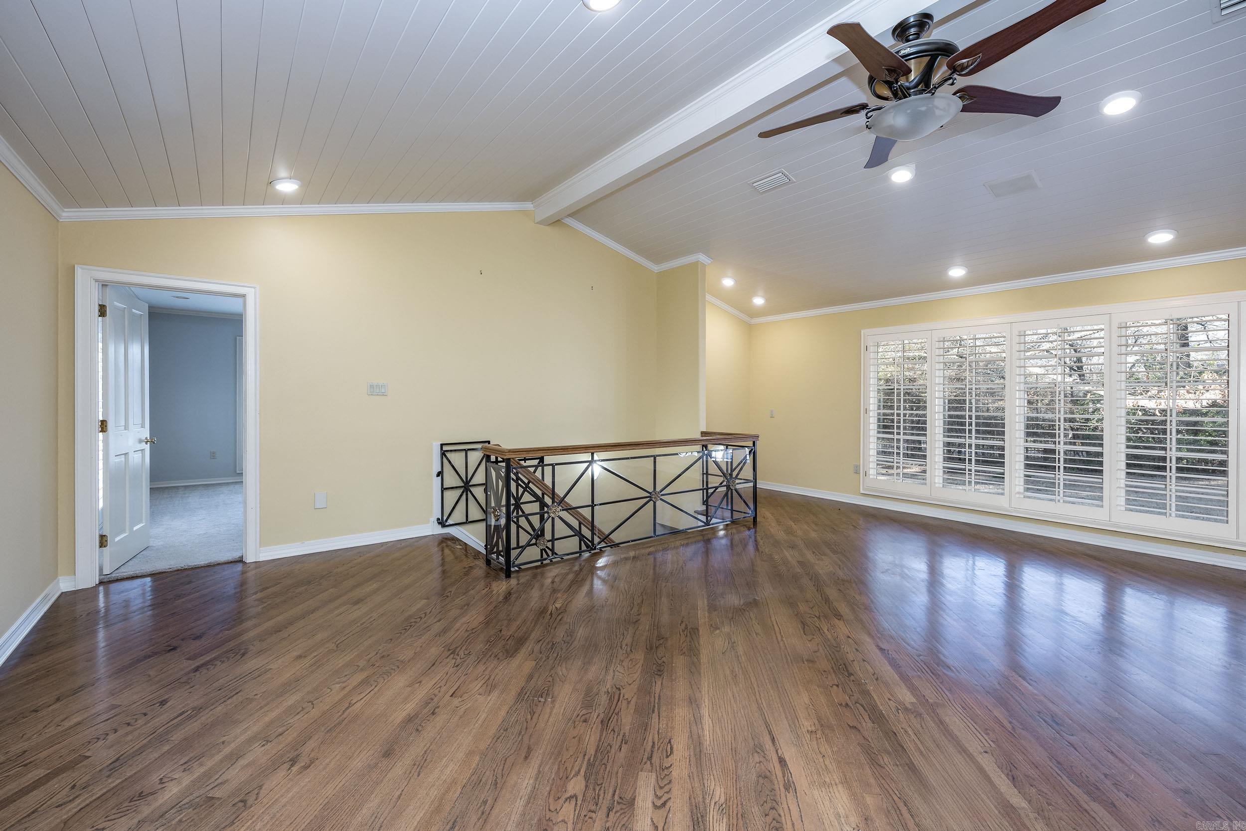 TOADSUCK COUNTRY - Residential