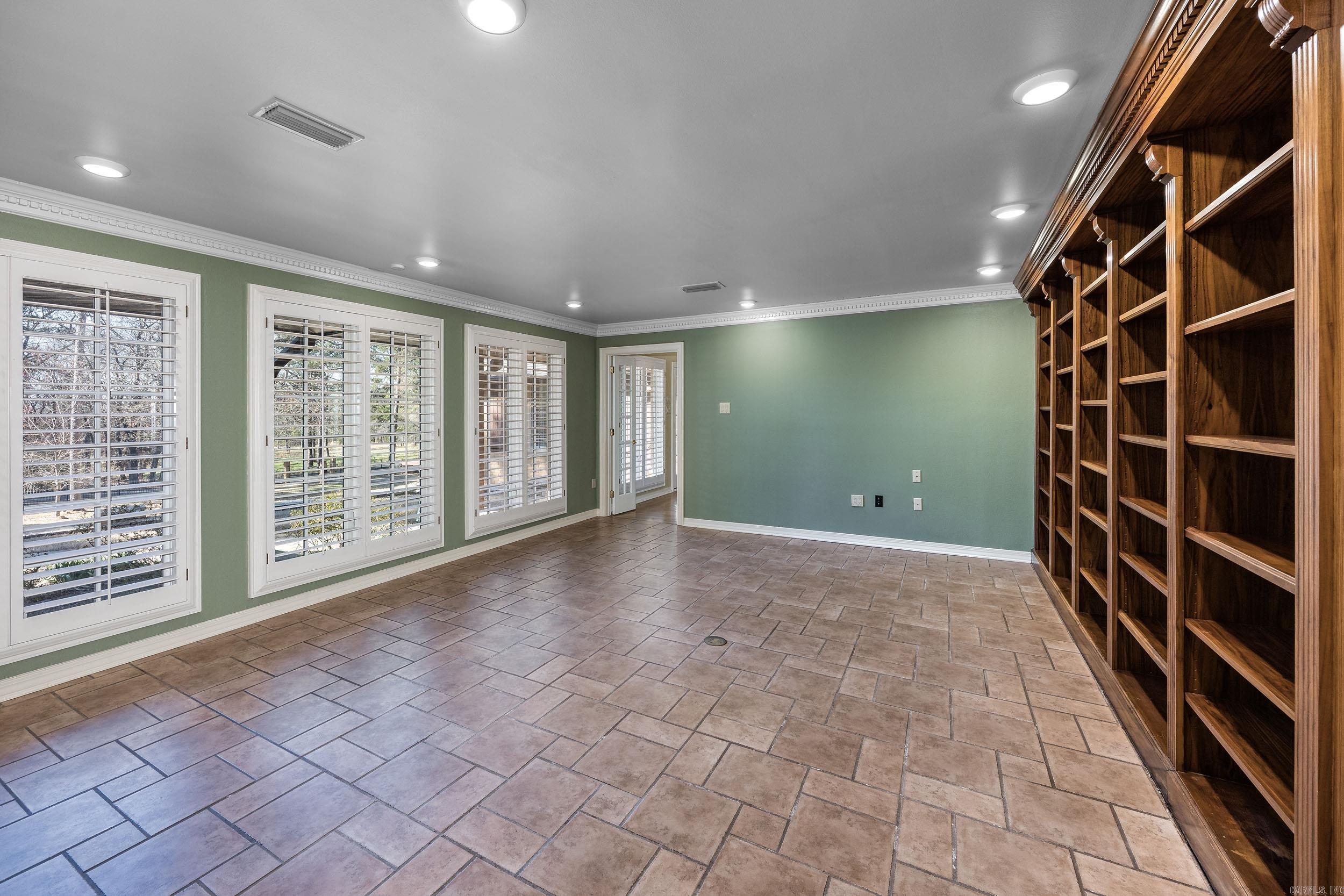 TOADSUCK COUNTRY - Residential