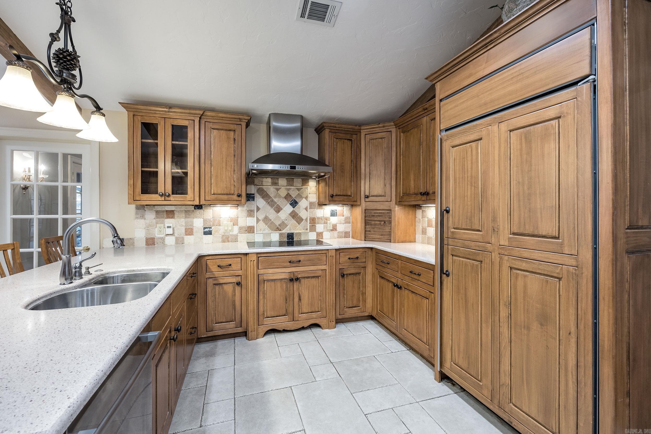 TOADSUCK COUNTRY - Residential