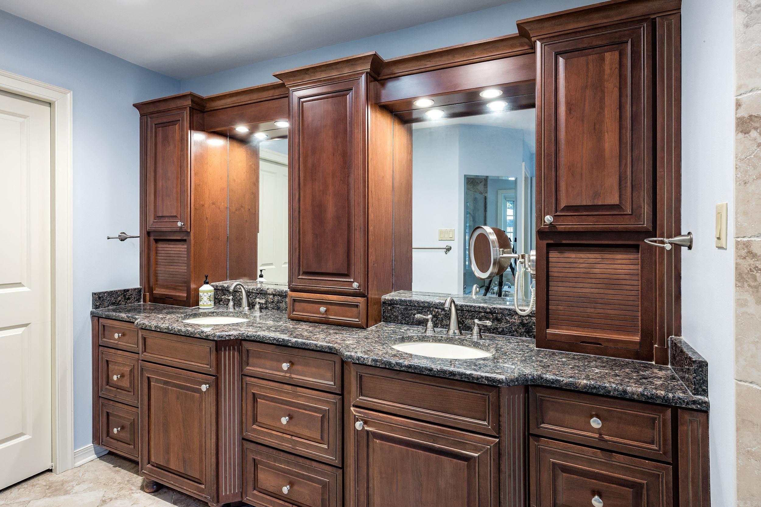 TOADSUCK COUNTRY - Residential