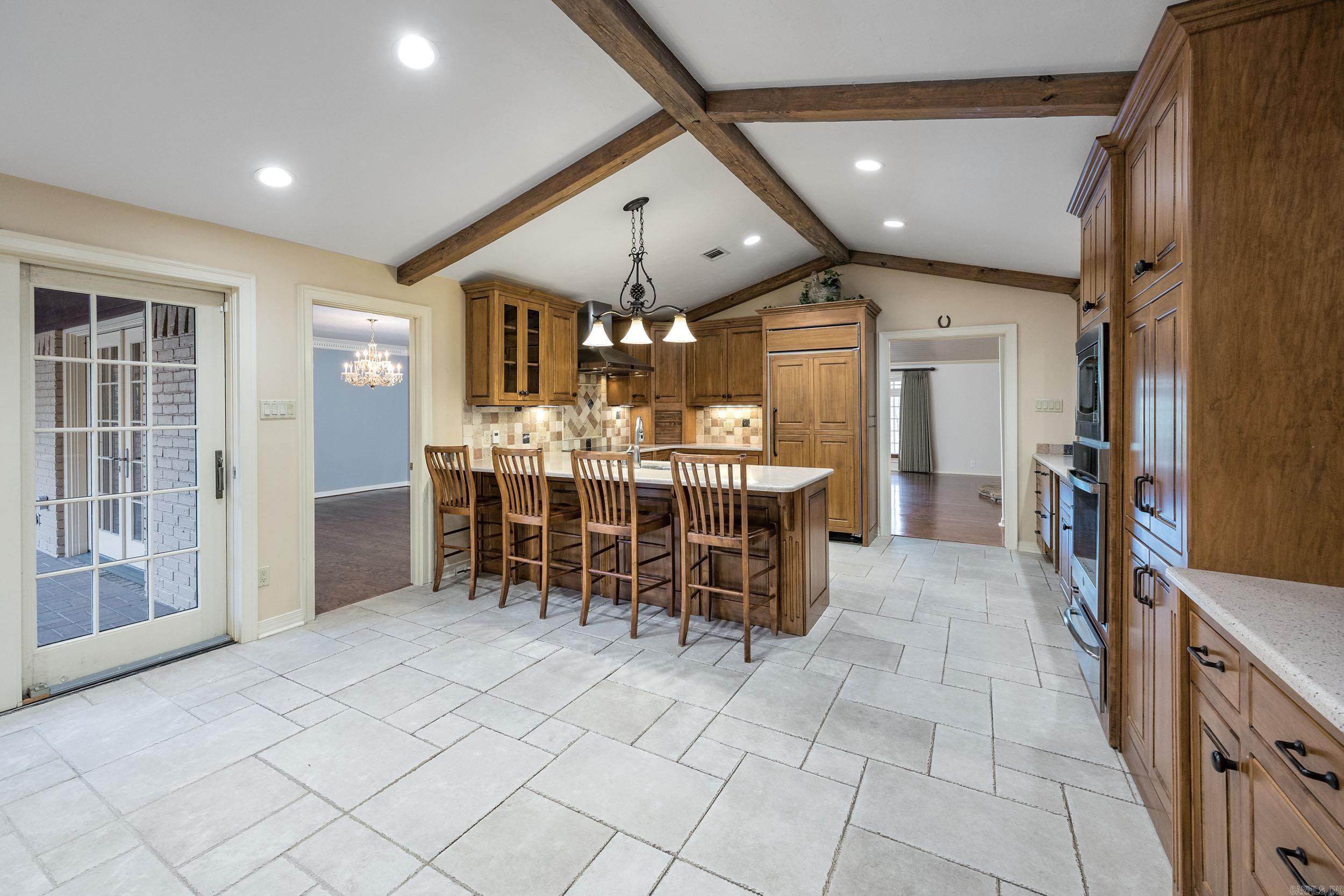 TOADSUCK COUNTRY - Residential