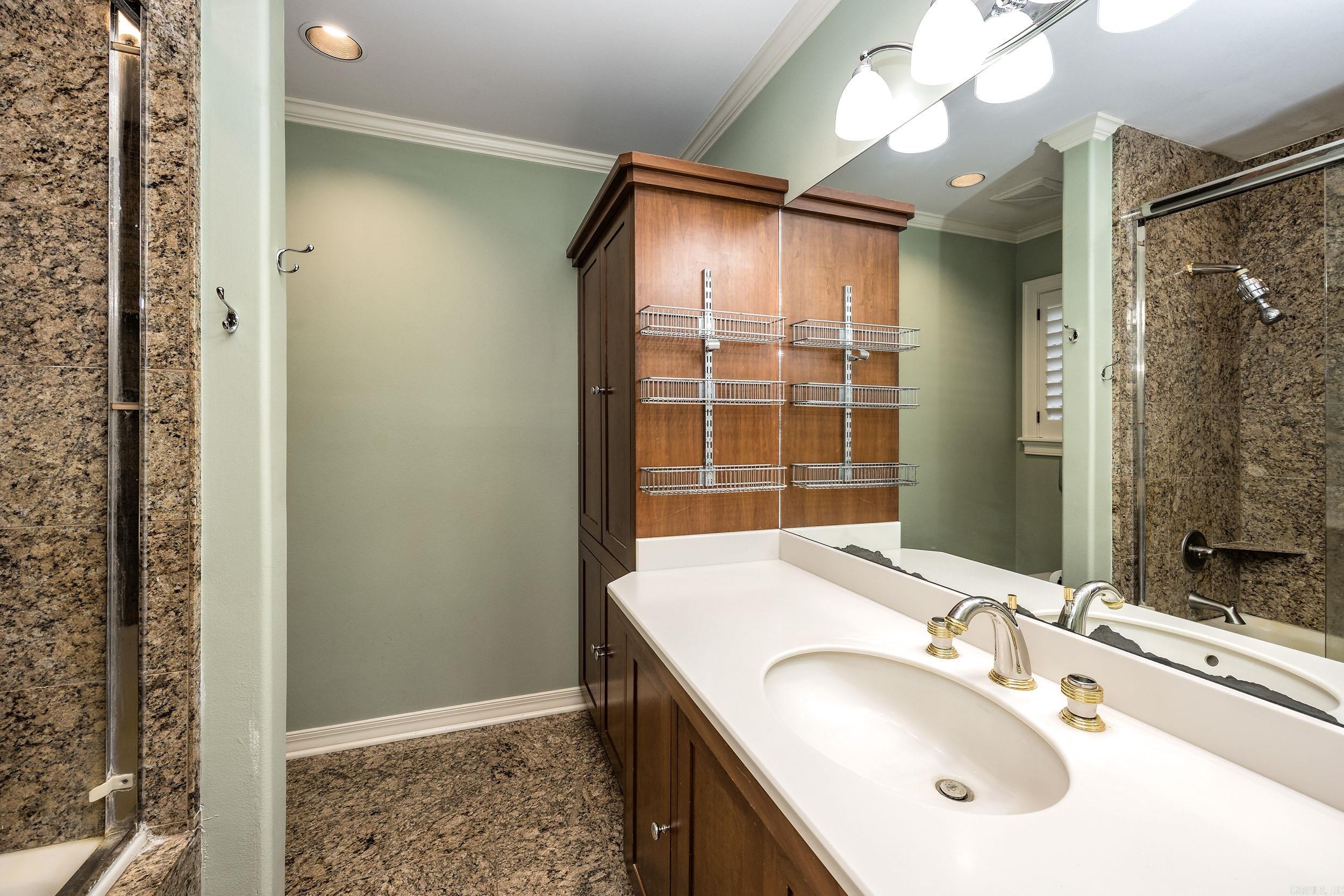 TOADSUCK COUNTRY - Residential