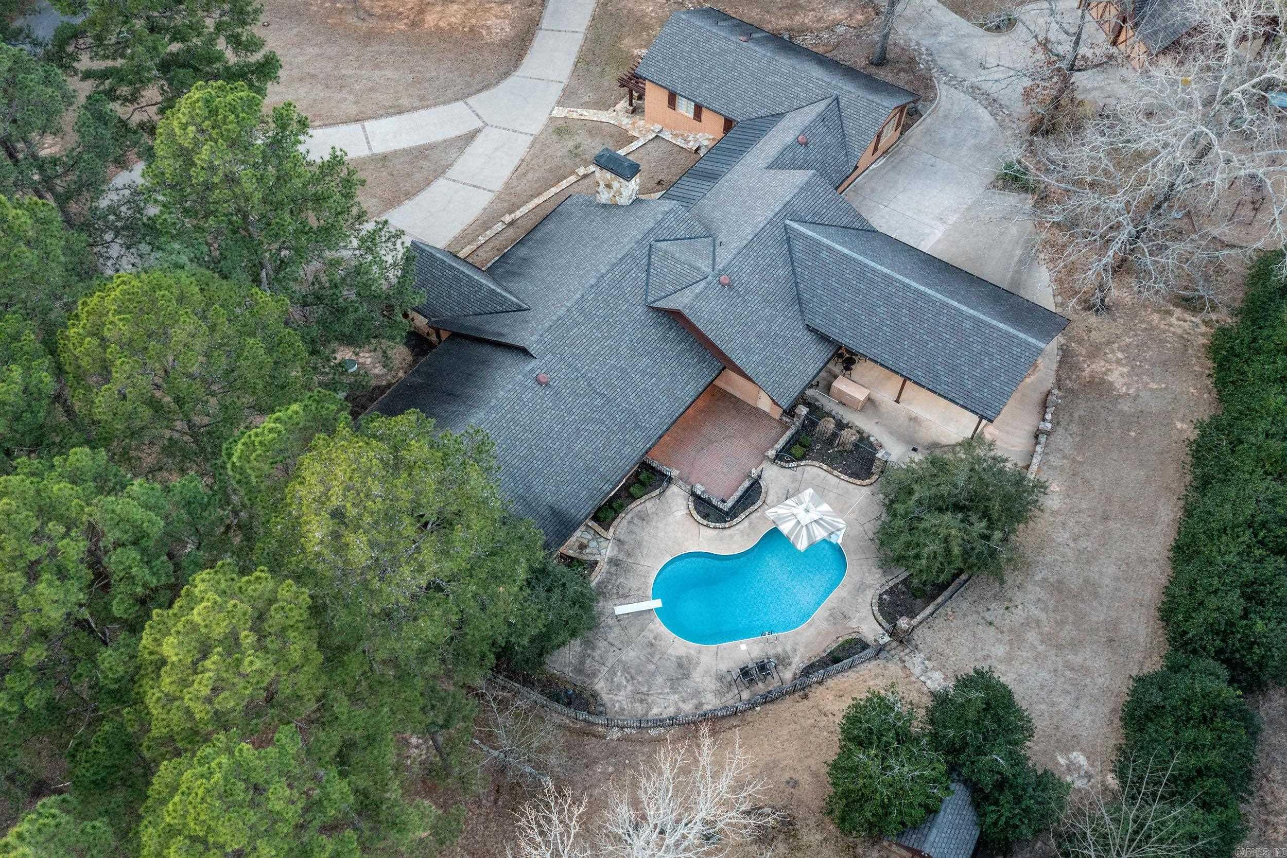 TOADSUCK COUNTRY - Residential