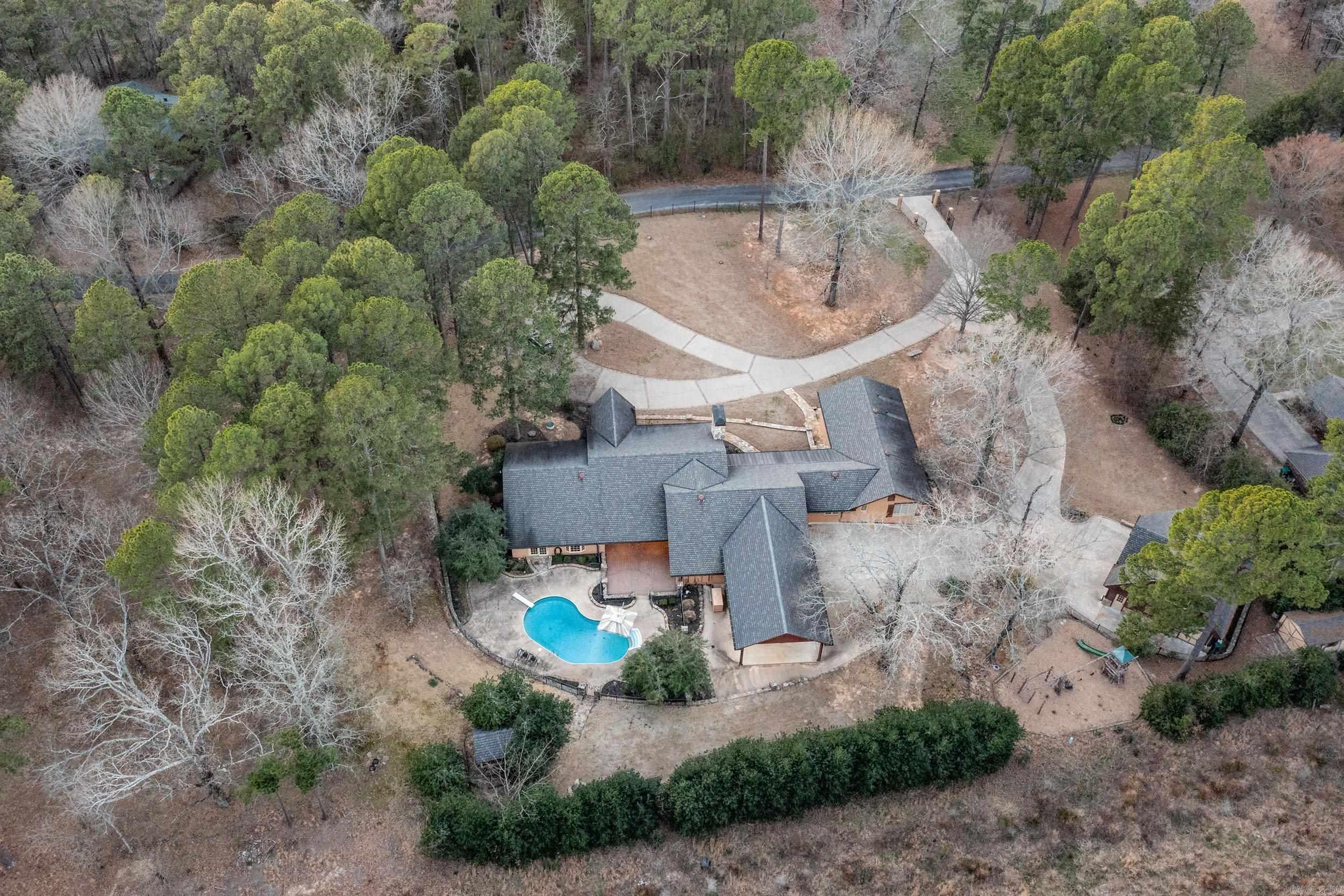 TOADSUCK COUNTRY - Residential