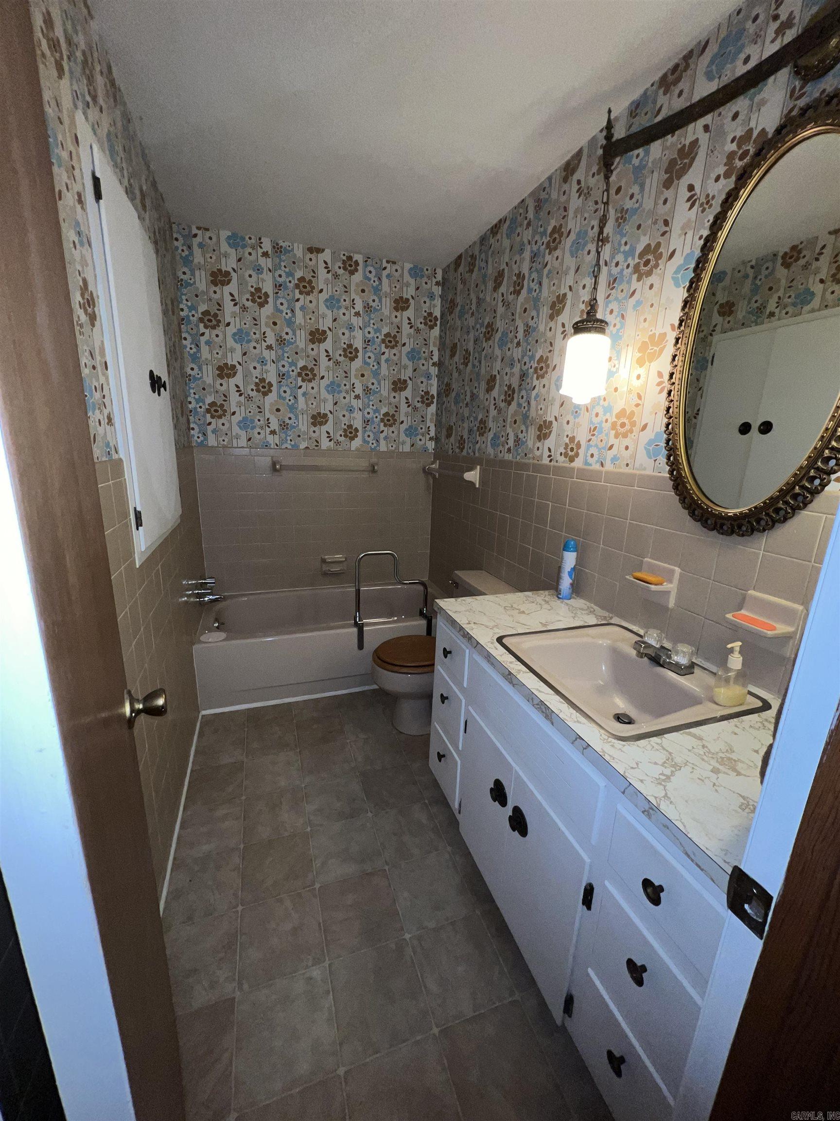 ARKANSAS HGTS - Residential
