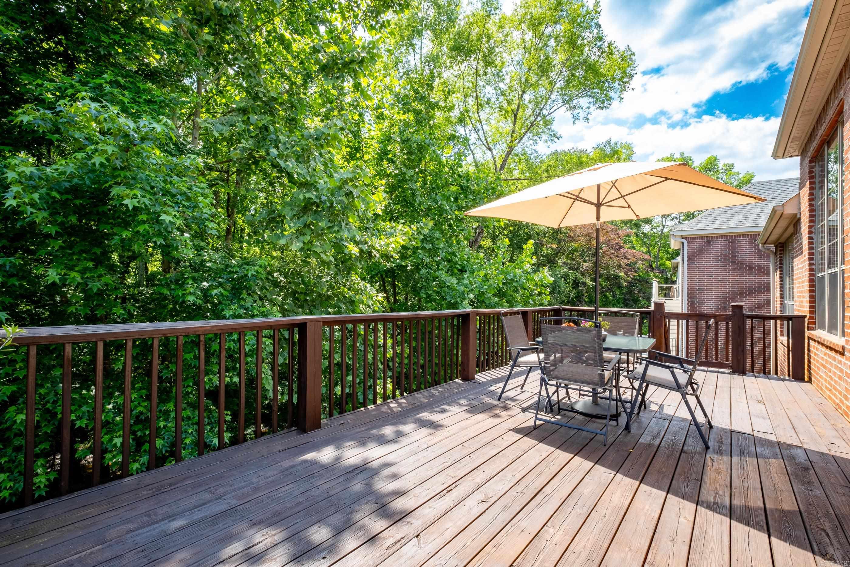 WOODLANDS EDGE - Residential