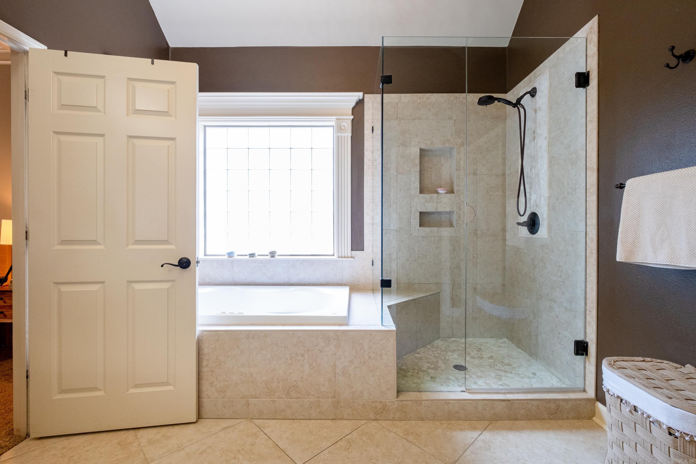 WOODLANDS EDGE - Residential