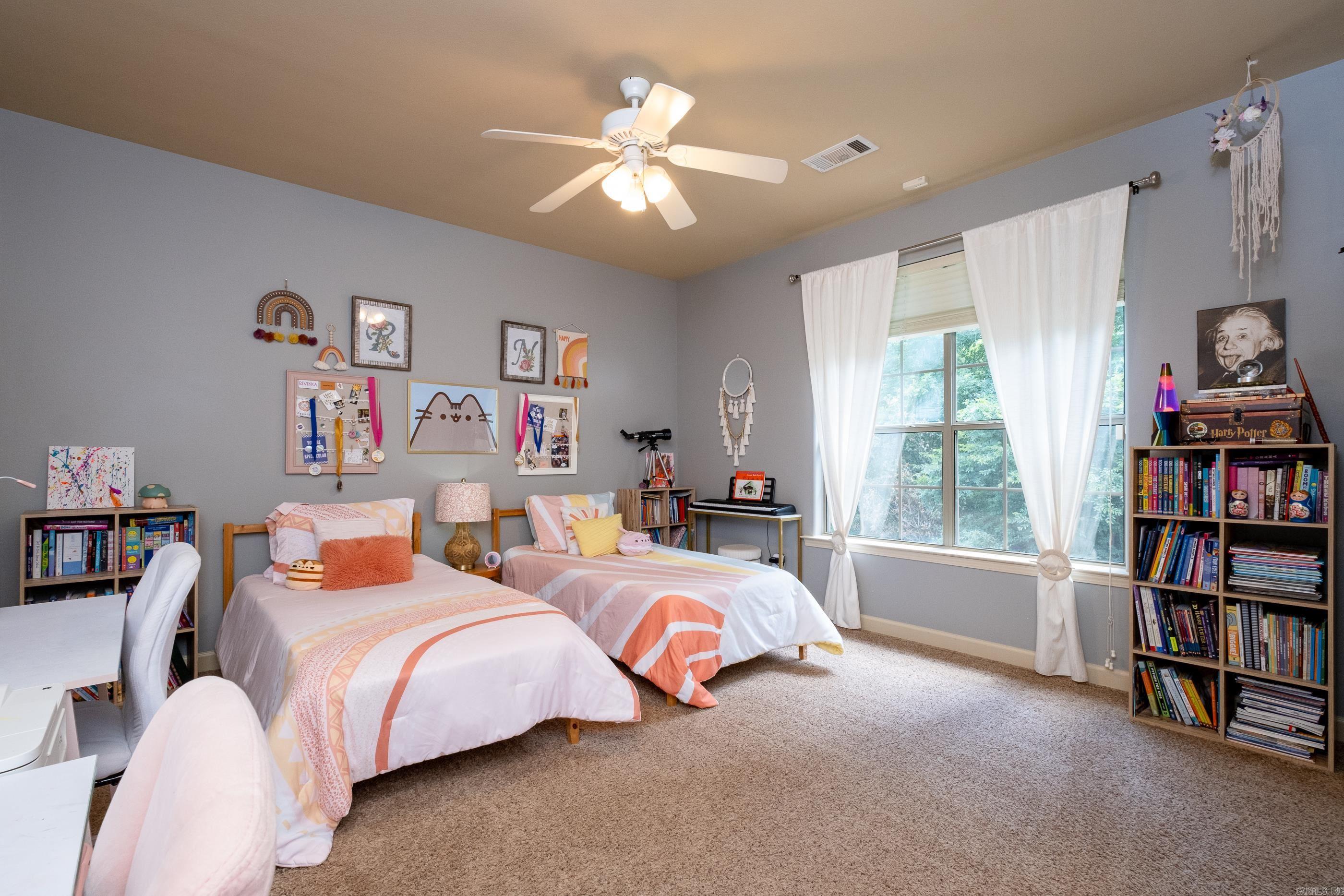 WOODLANDS EDGE - Residential