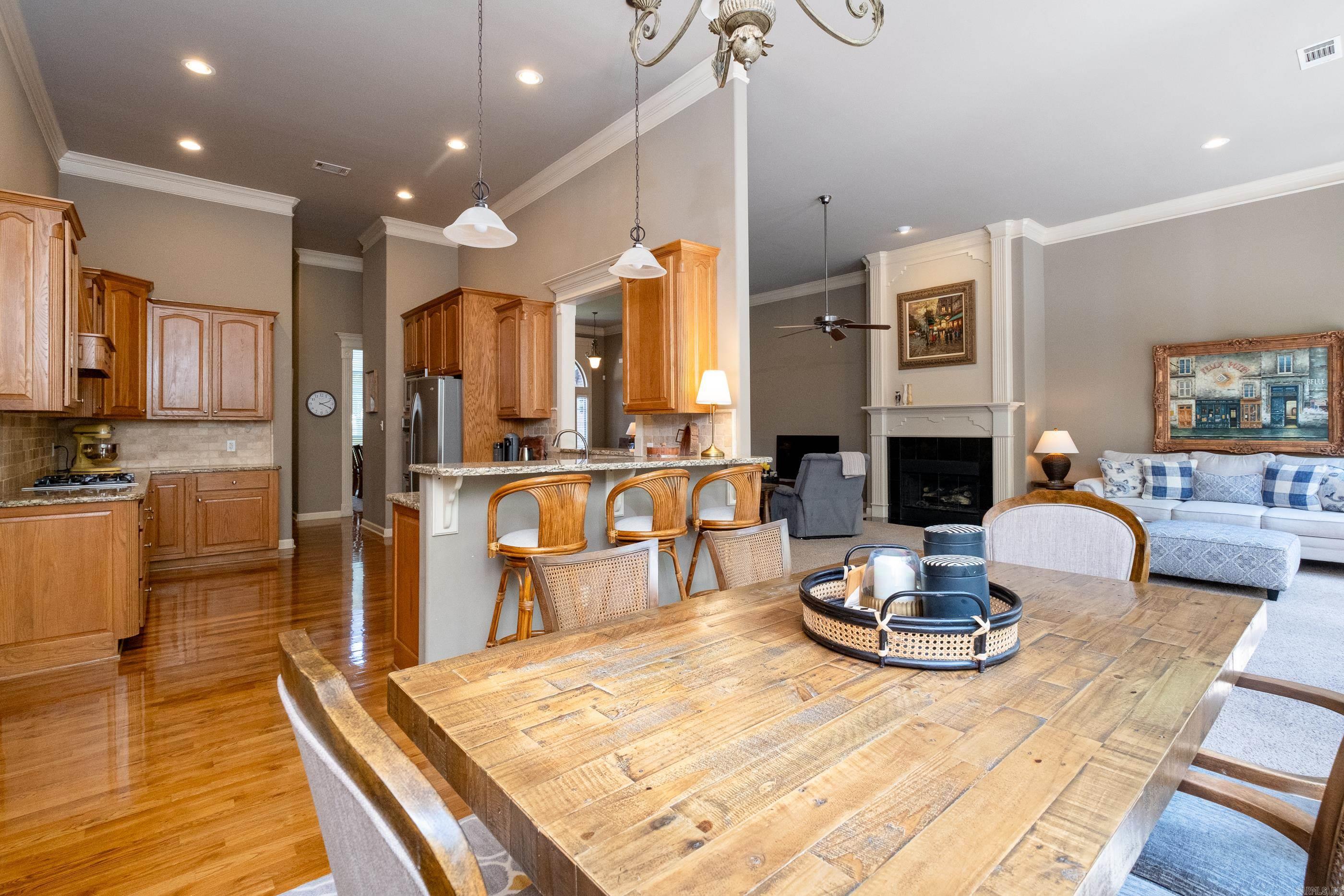 WOODLANDS EDGE - Residential