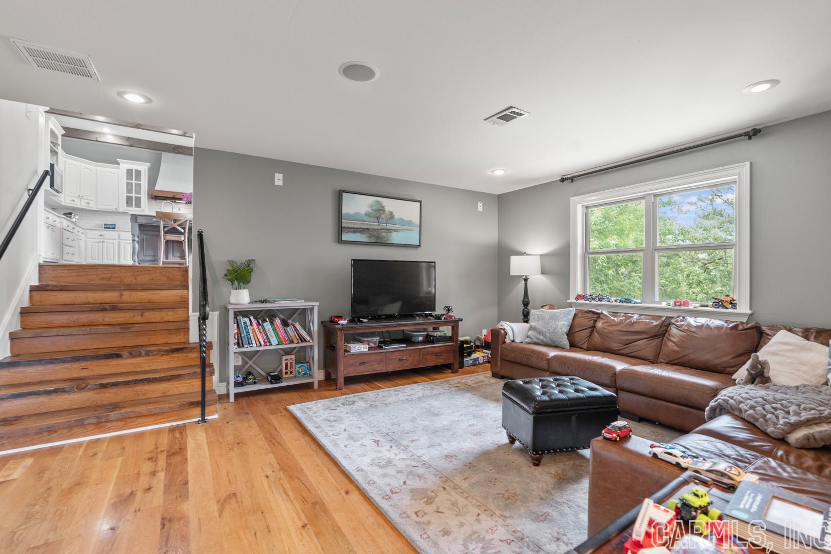 Cresthaven - Residential