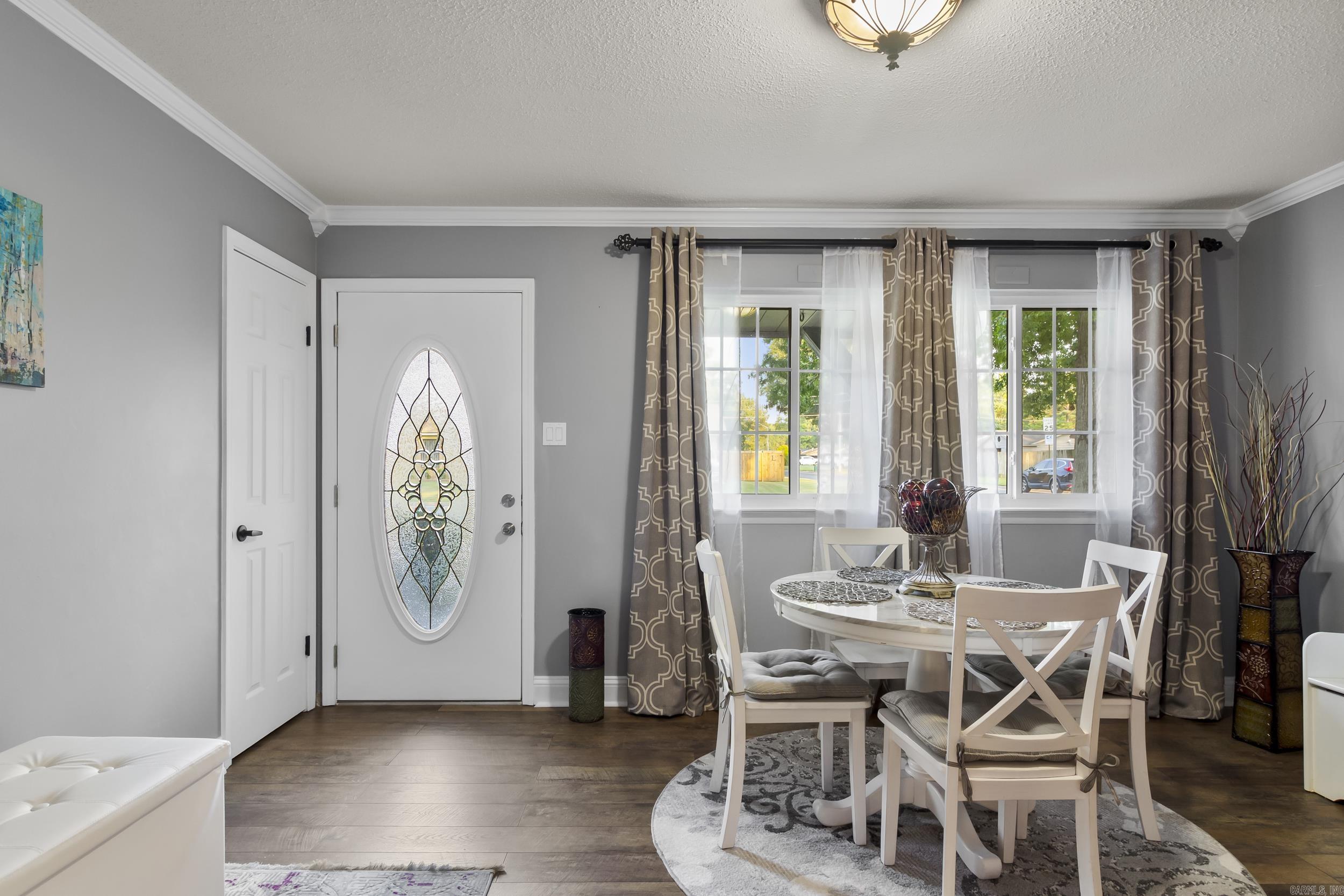 DELTA LAWN - Residential