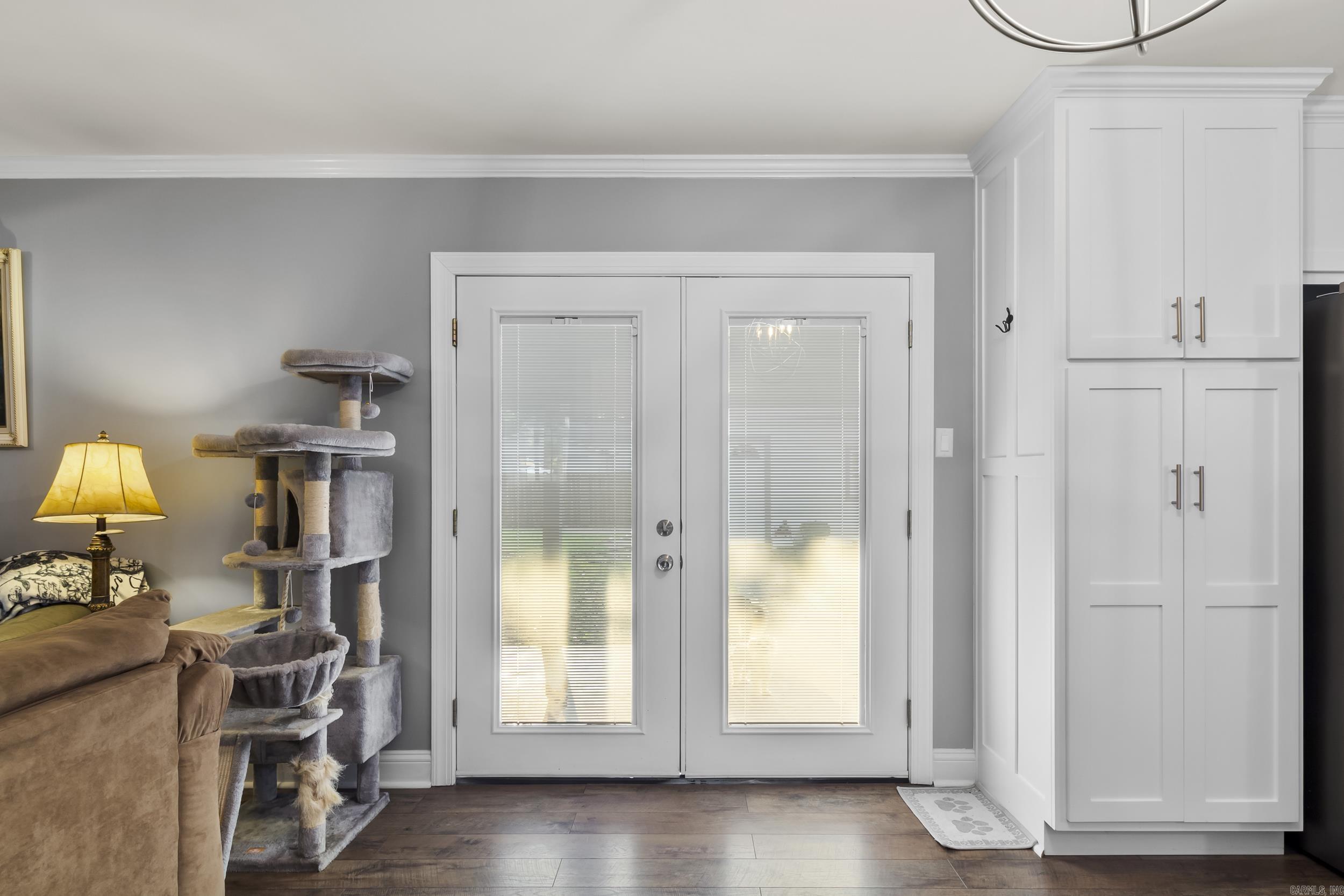 DELTA LAWN - Residential