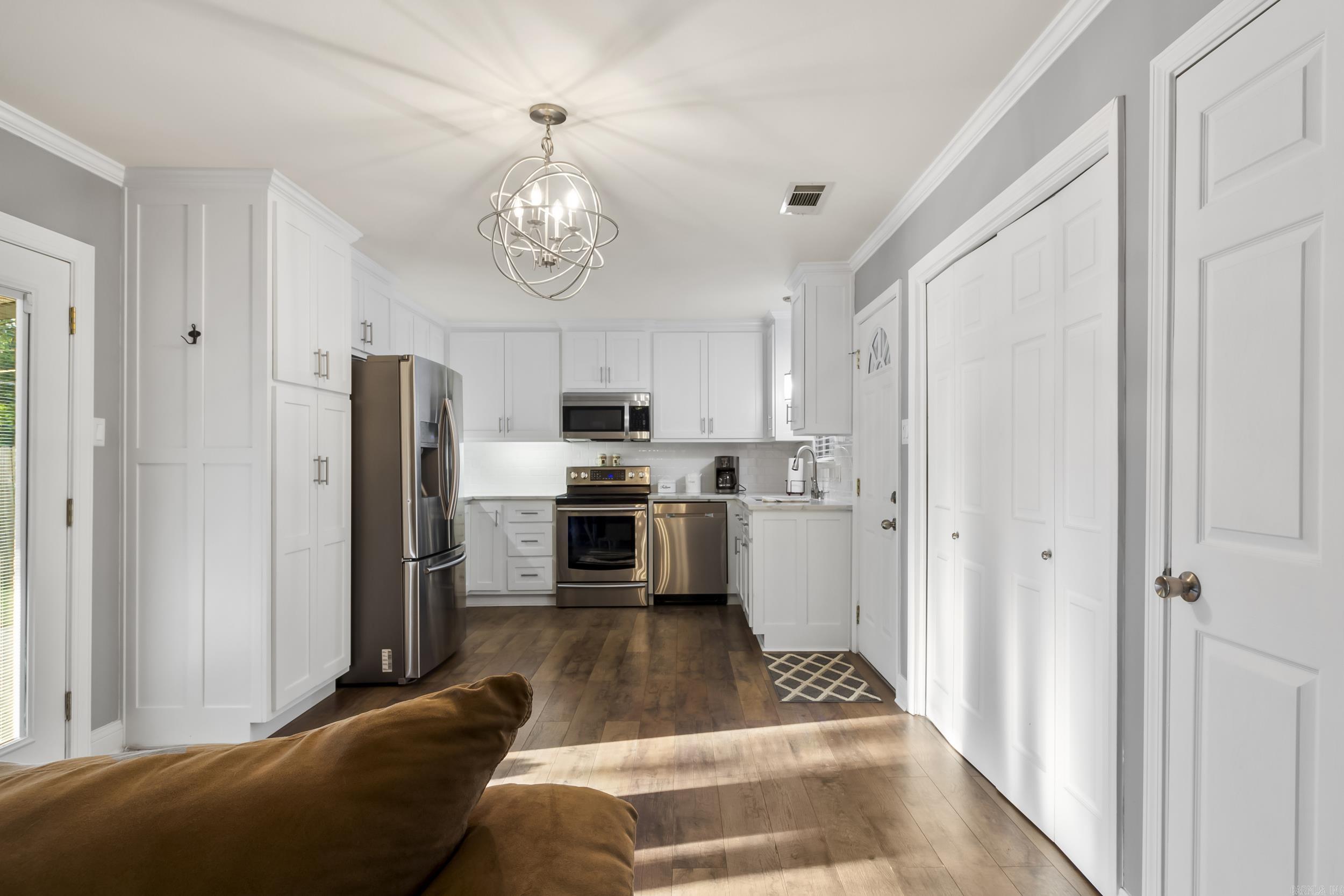 DELTA LAWN - Residential