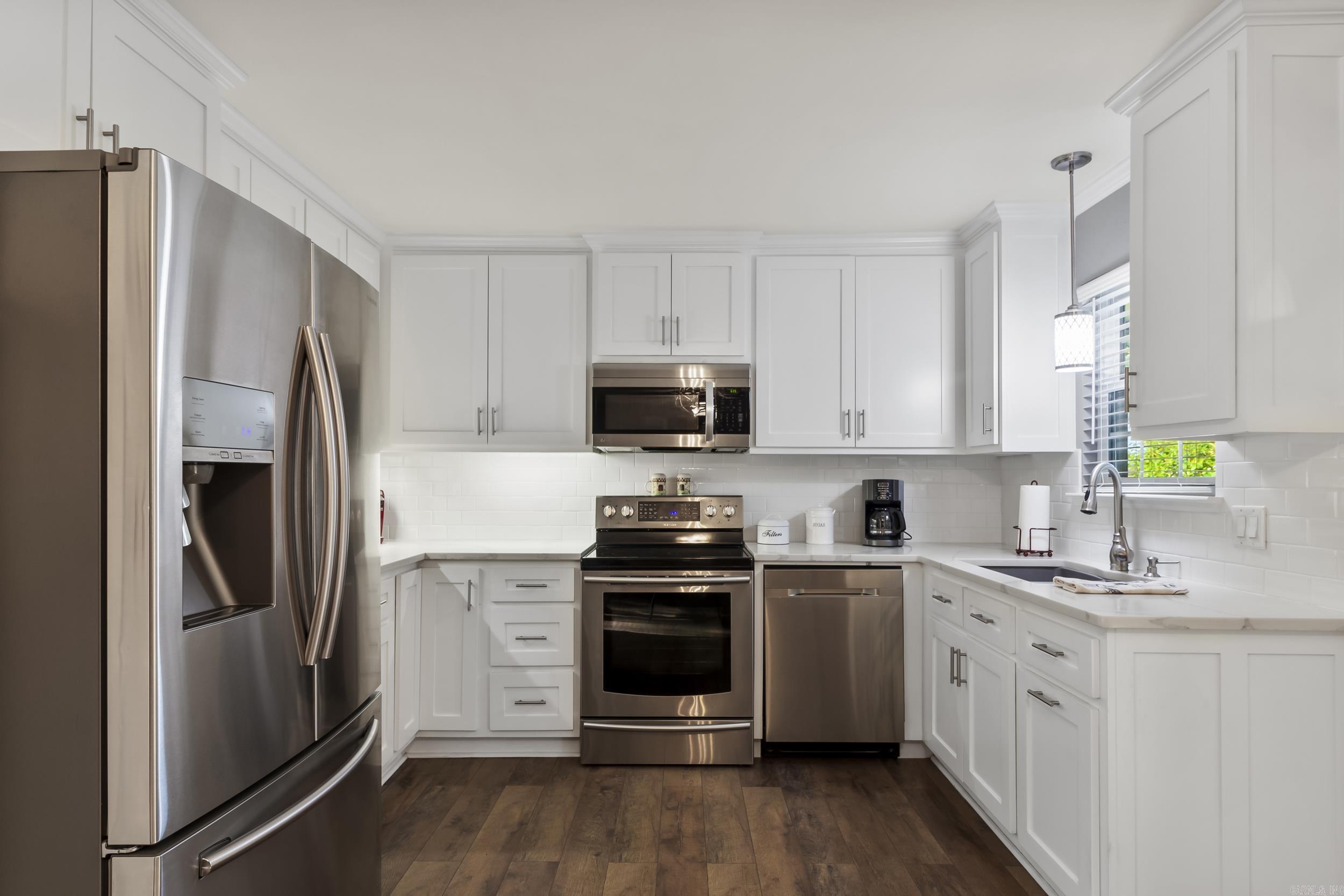 DELTA LAWN - Residential