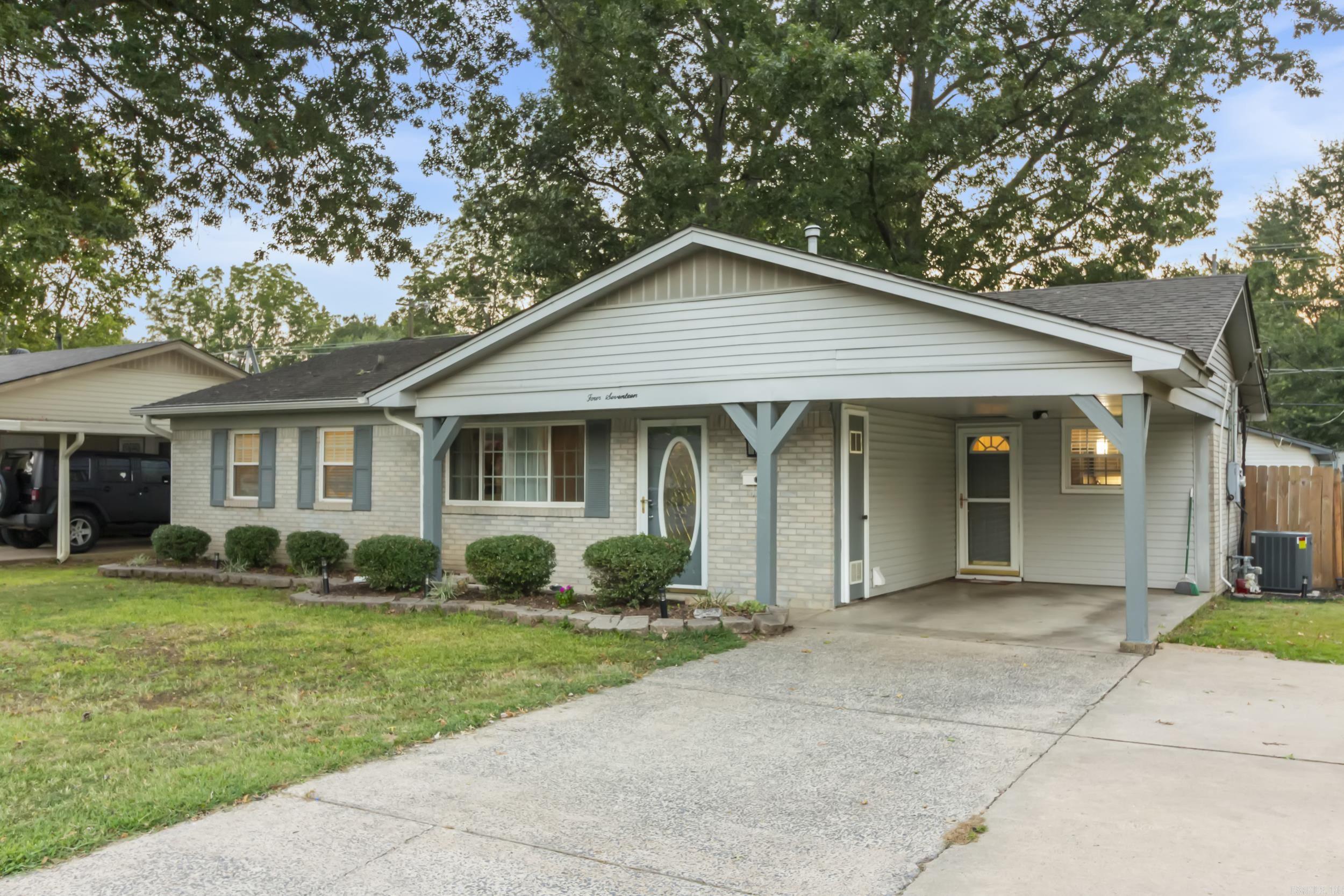 DELTA LAWN - Residential