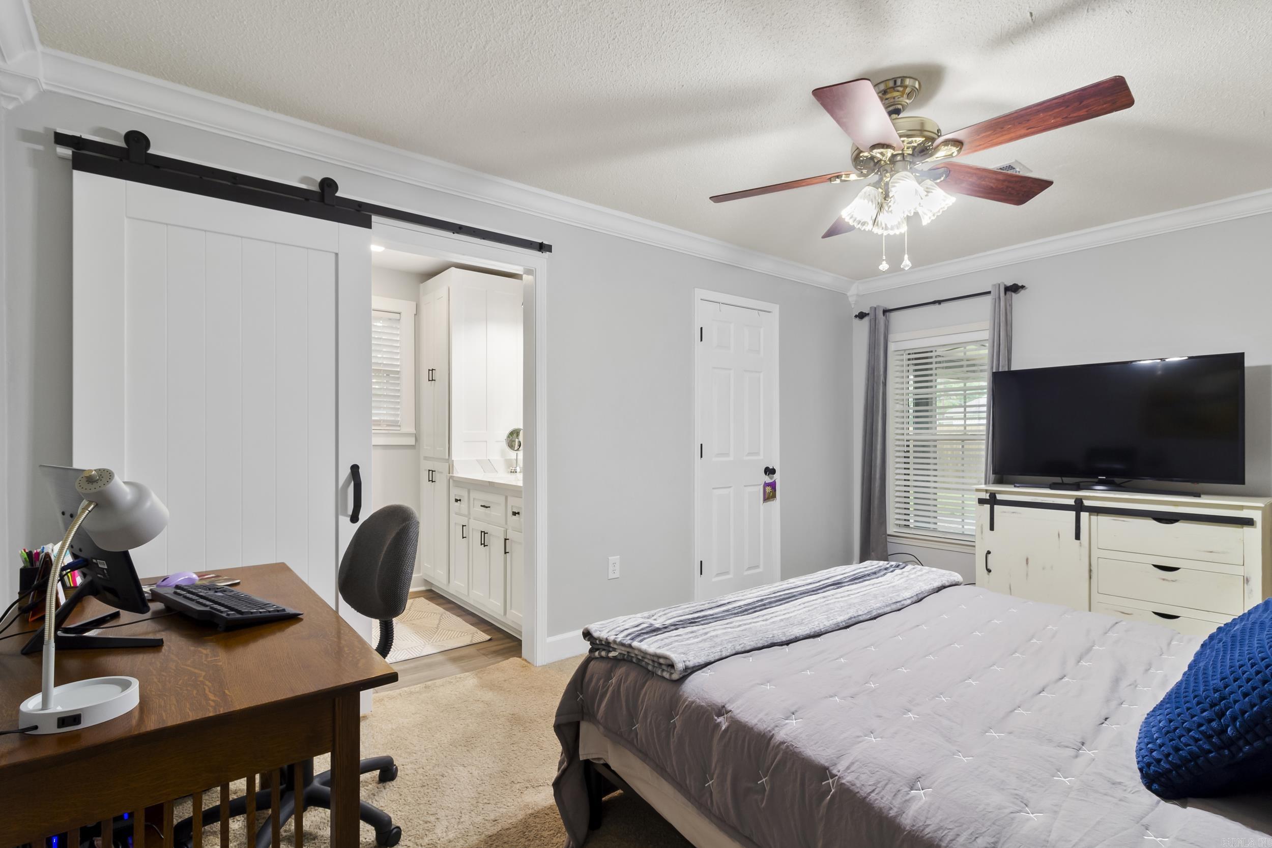 DELTA LAWN - Residential