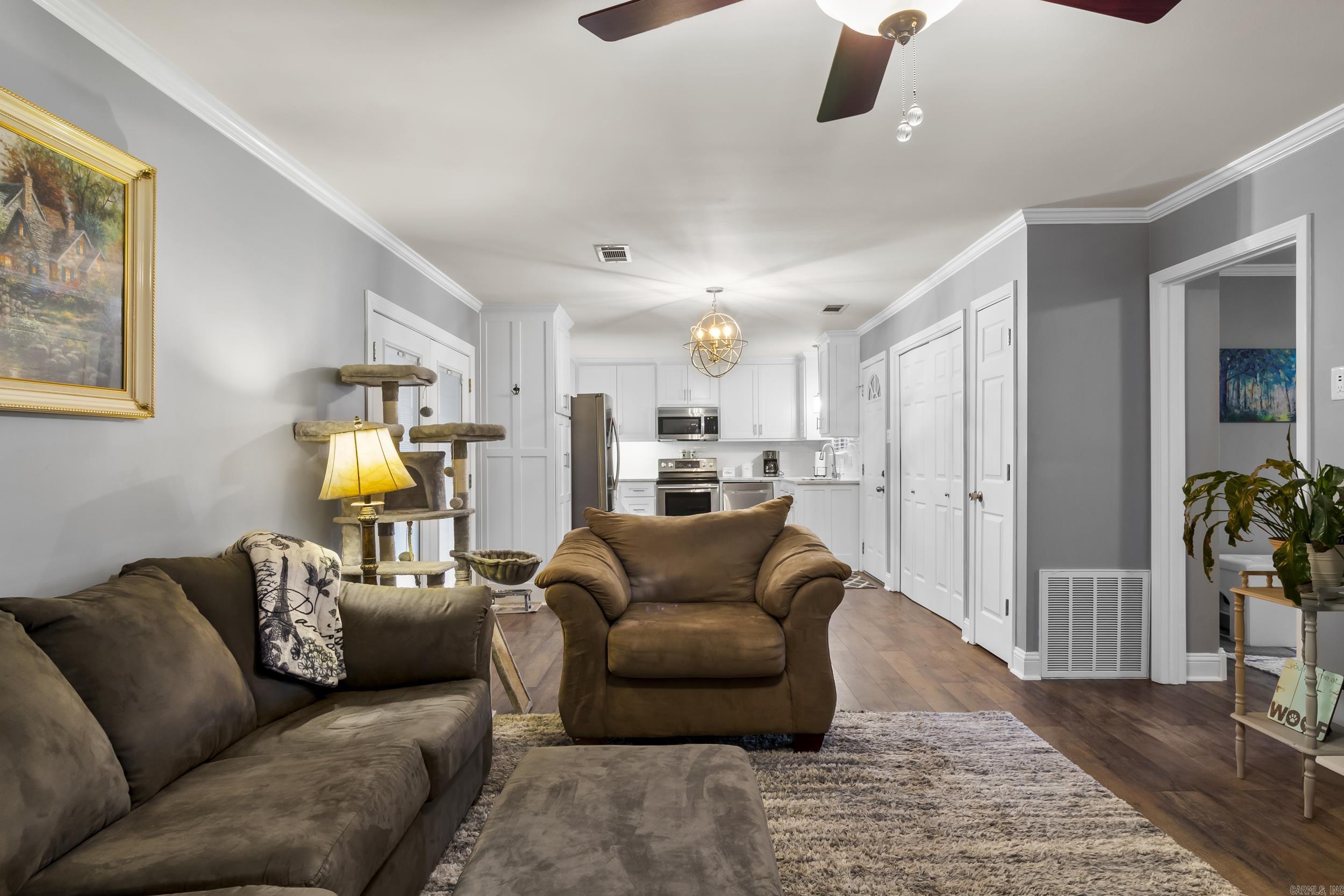 DELTA LAWN - Residential