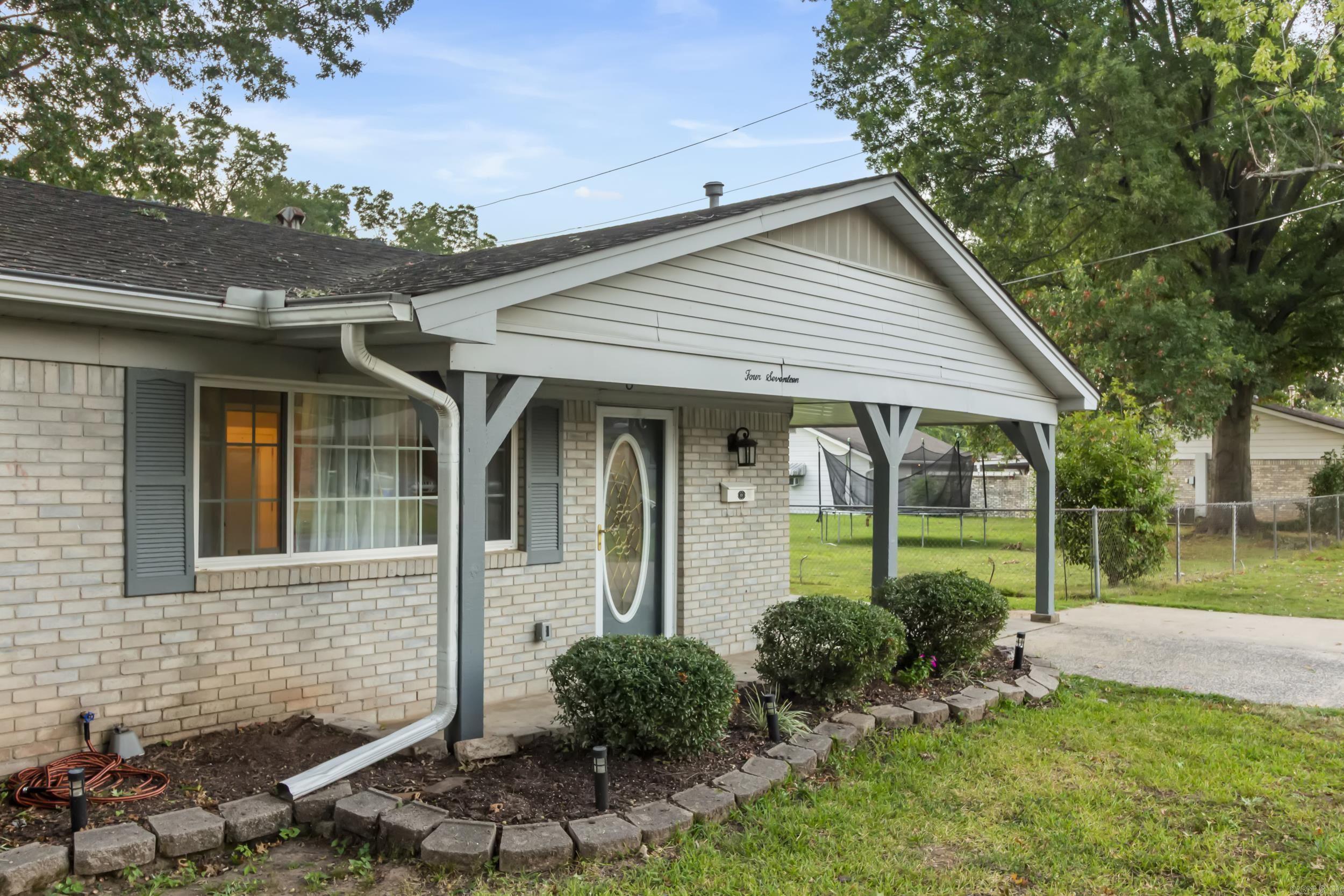 DELTA LAWN - Residential