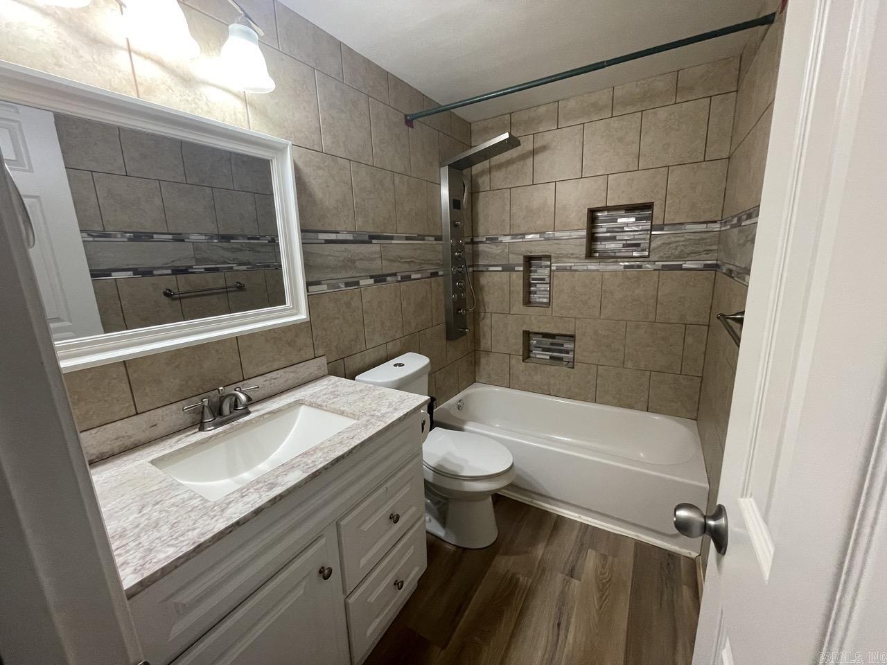 Mayflower - Residential Lease