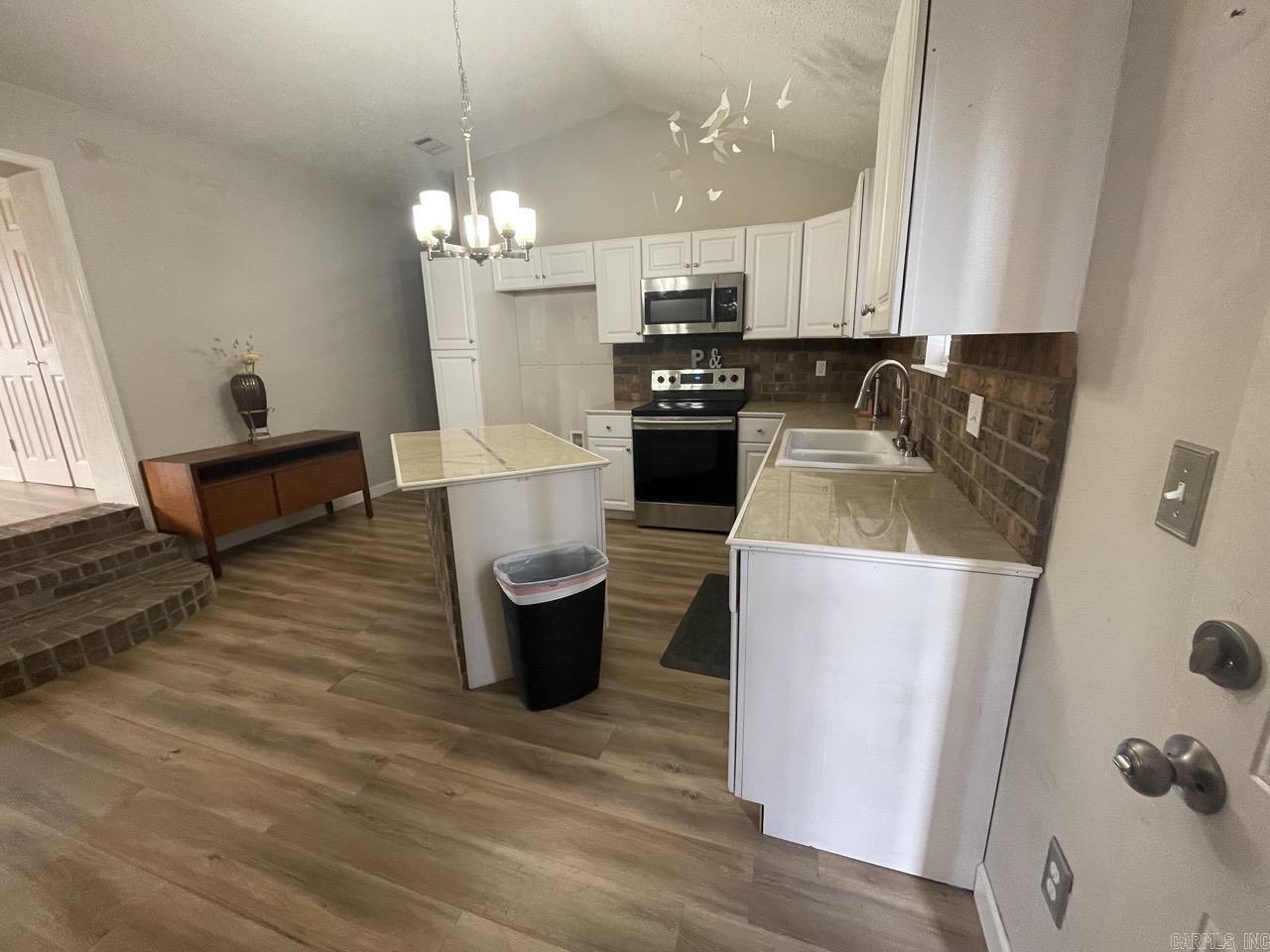 Mayflower - Residential Lease