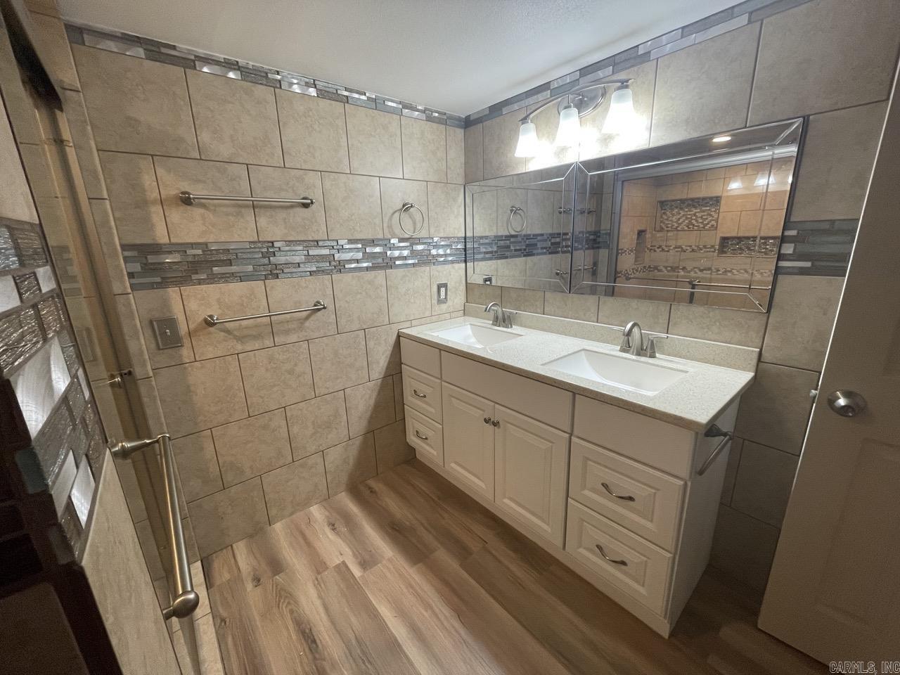 Mayflower - Residential Lease