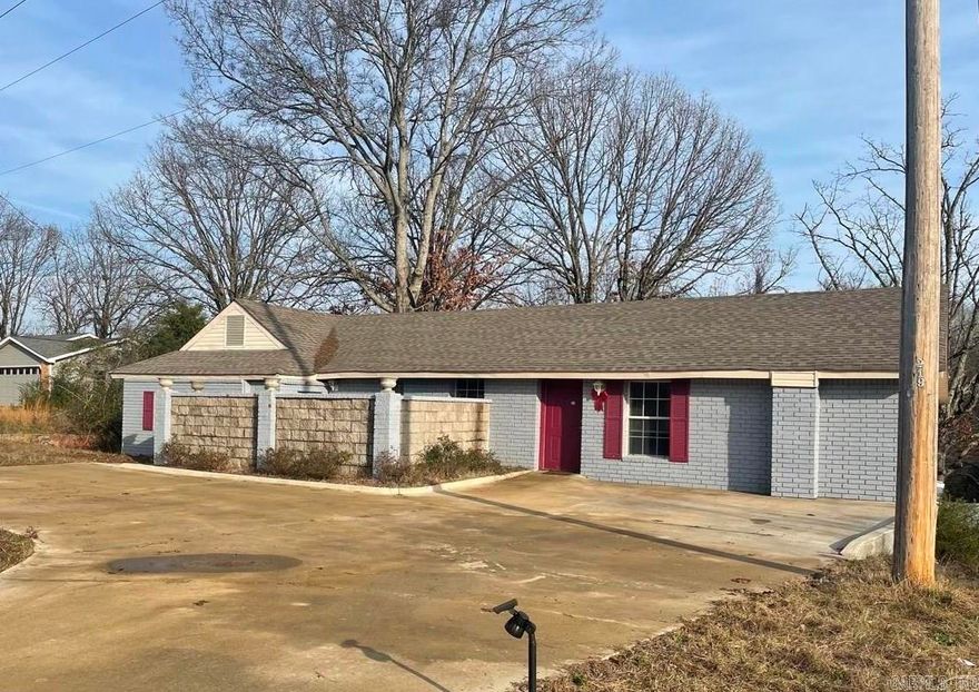 Home in Mayflower School District.  1500 sqf newly remodeled home.  Two high quality bathrooms.  Wonderful kitchen with marble tile countertops.  Large back deck to enjoy the morning sunrise and more.  Multi vehicle parking in front with an inclosed outdoor area for lounging our outdoor cooking.