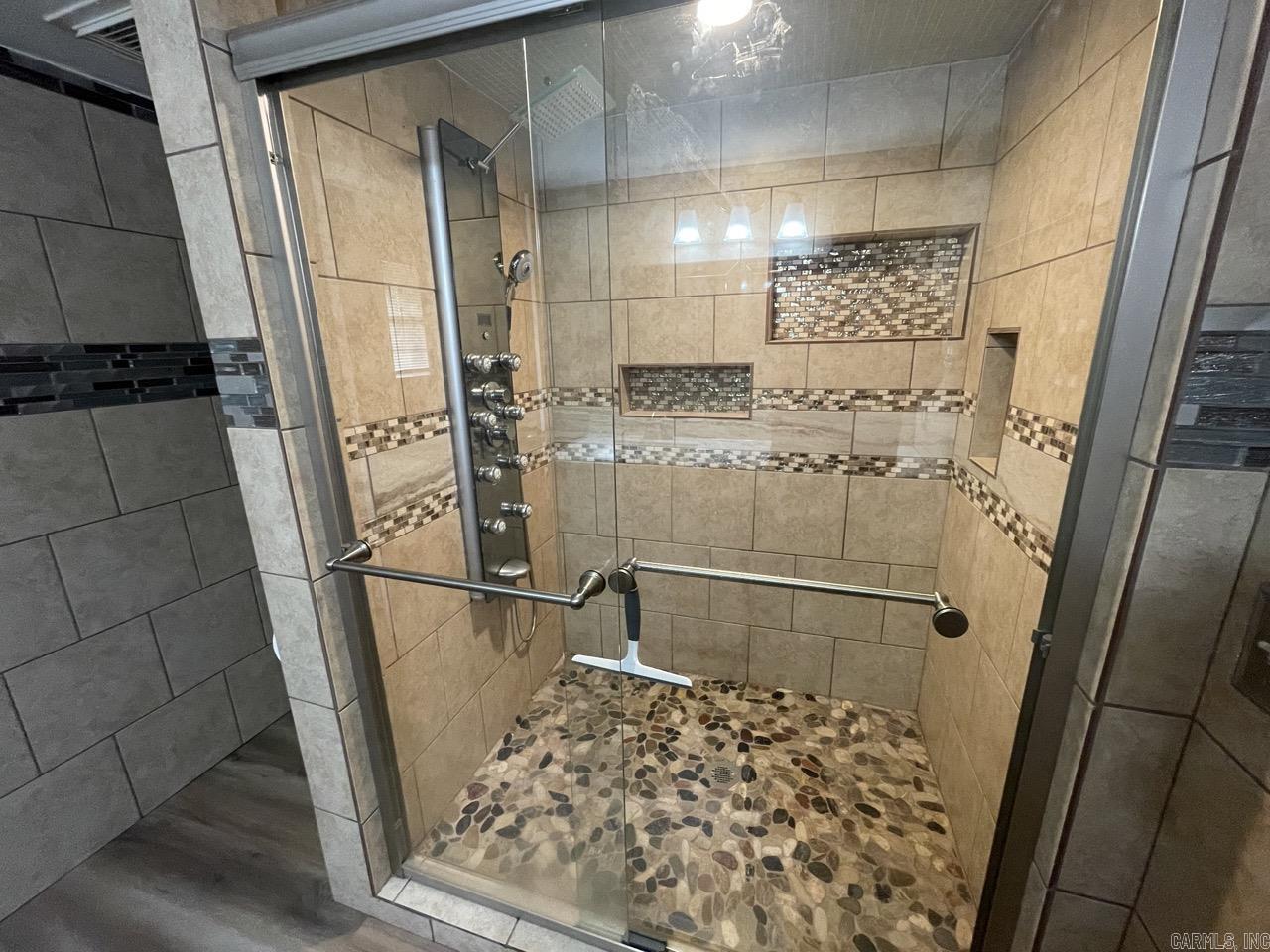 Mayflower - Residential Lease