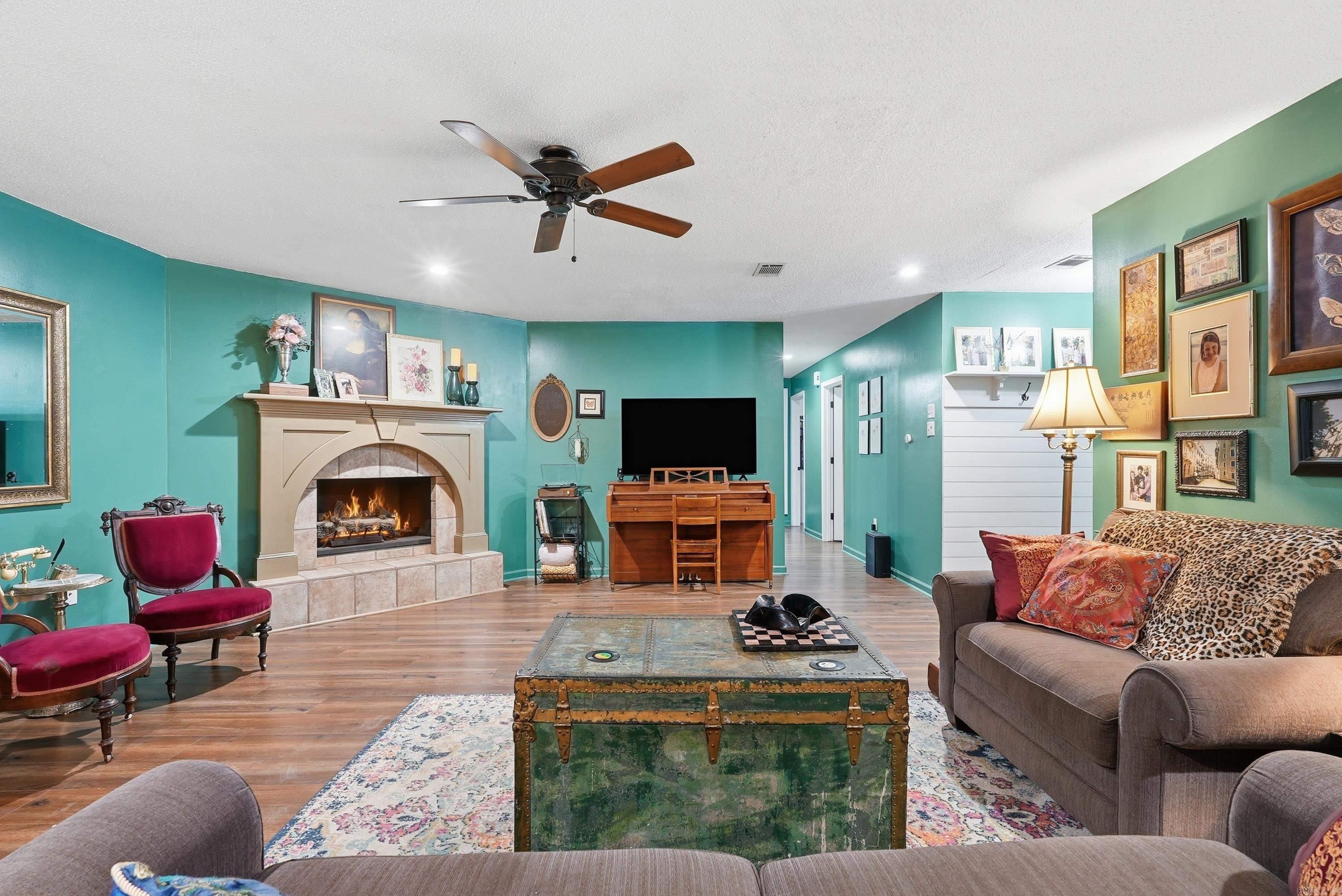 Smoking Oaks - Residential