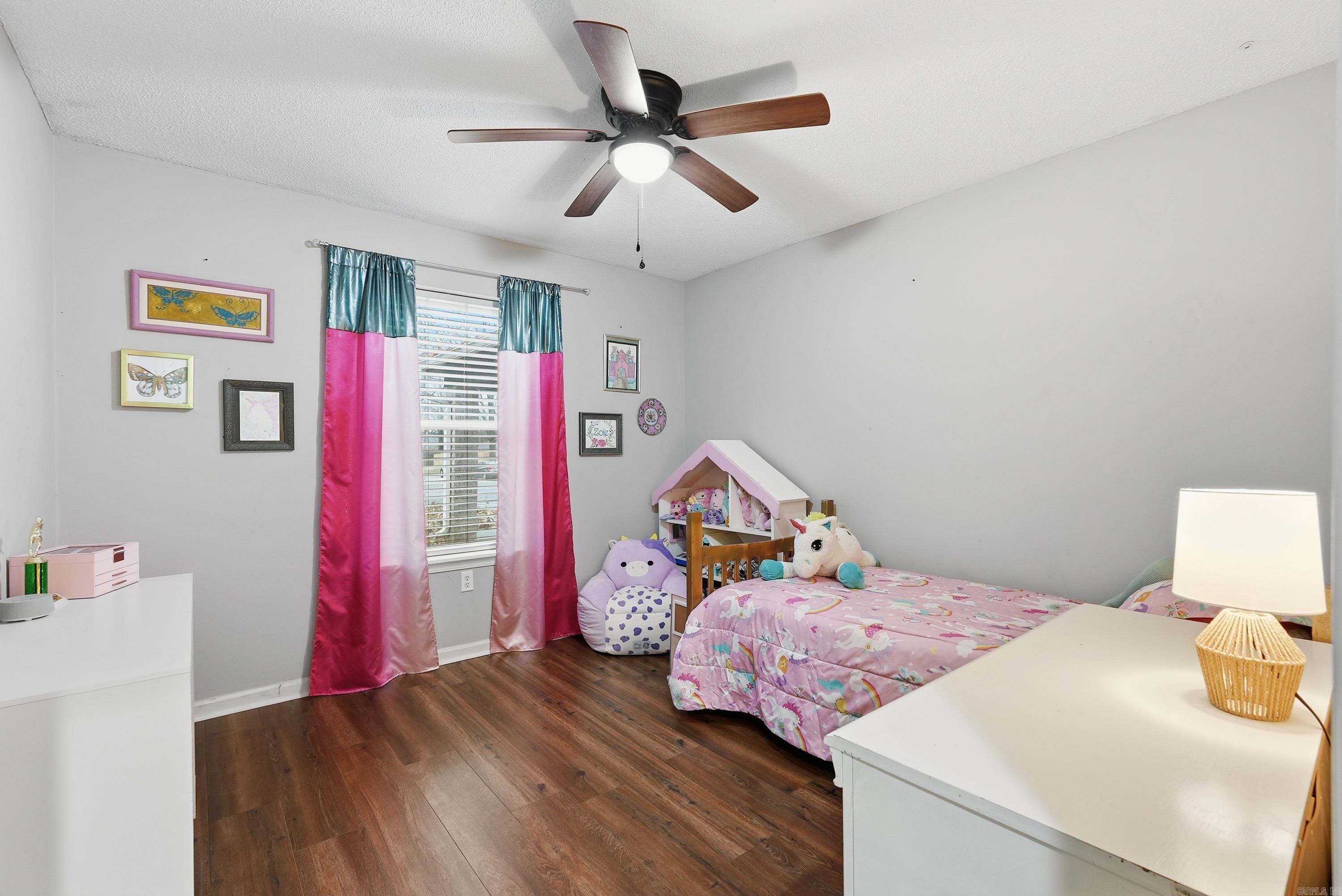 Smoking Oaks - Residential