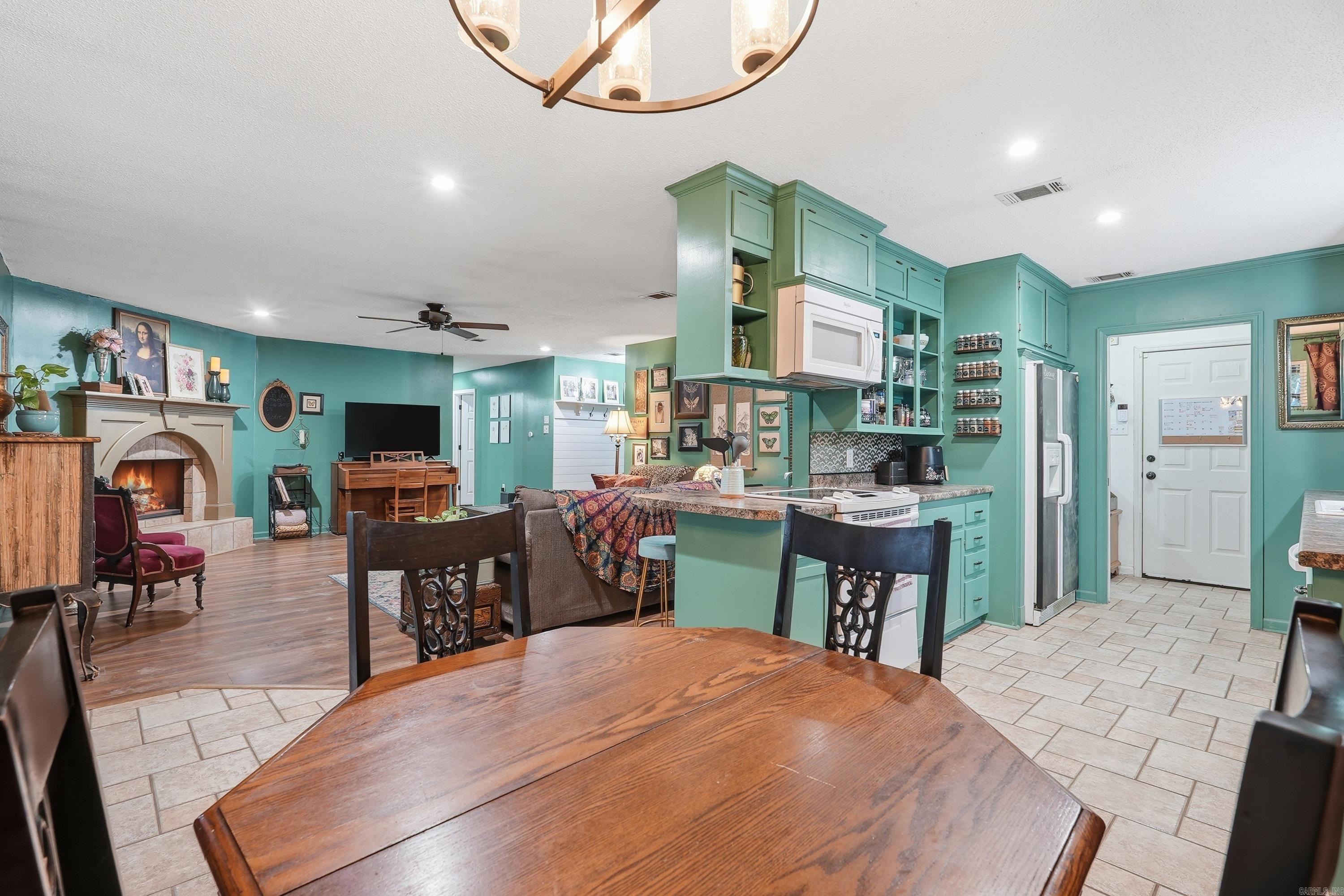 Smoking Oaks - Residential