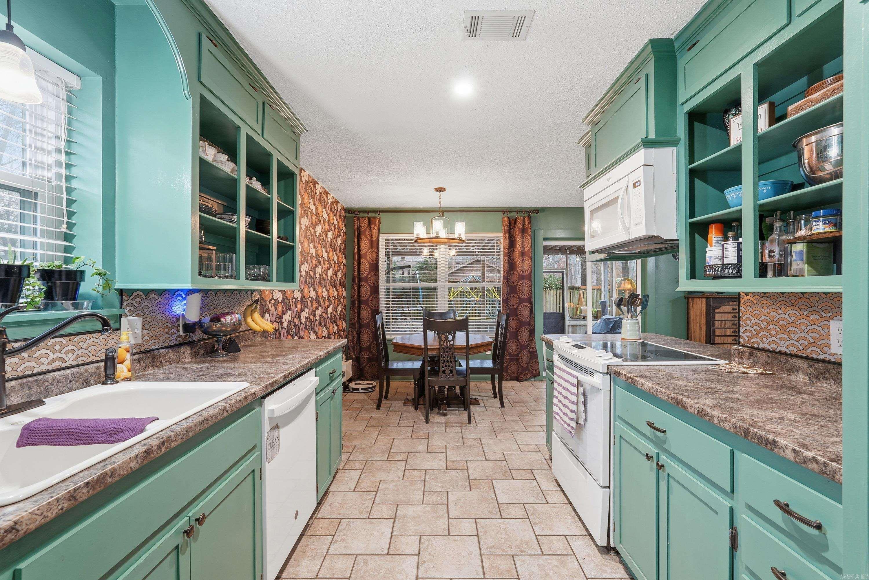 Smoking Oaks - Residential