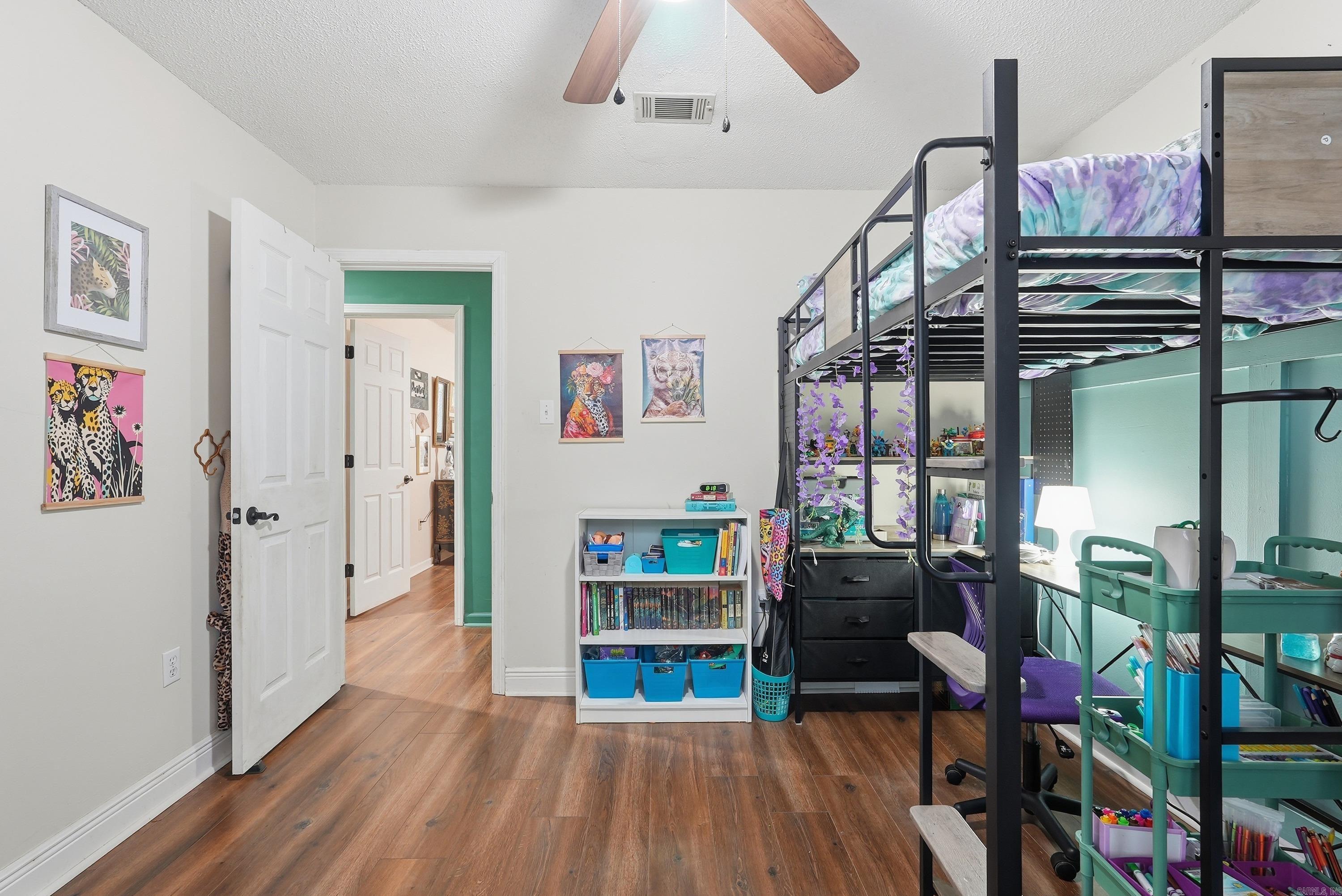 Smoking Oaks - Residential