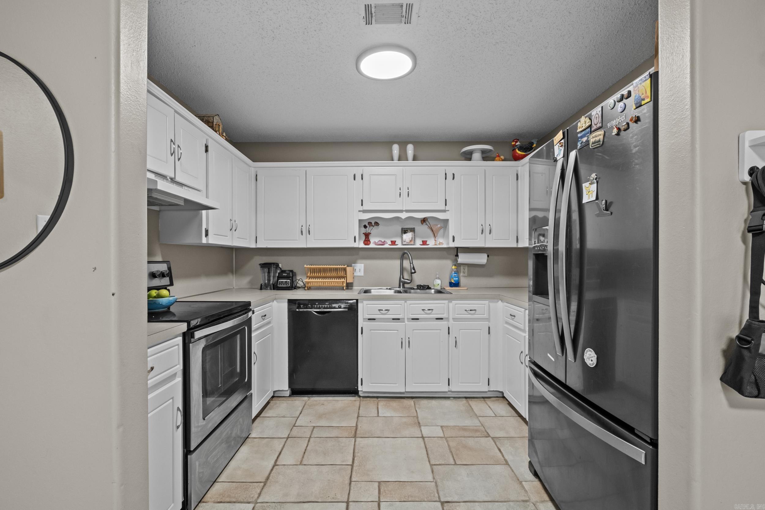 DEERFIELD ESTATES - Residential