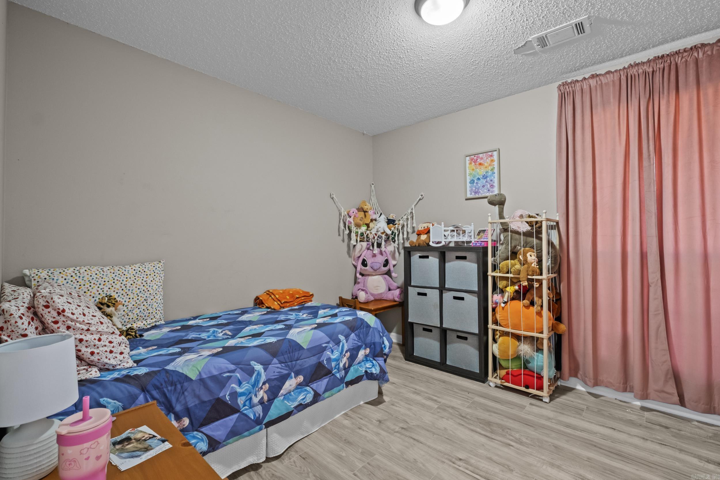 DEERFIELD ESTATES - Residential