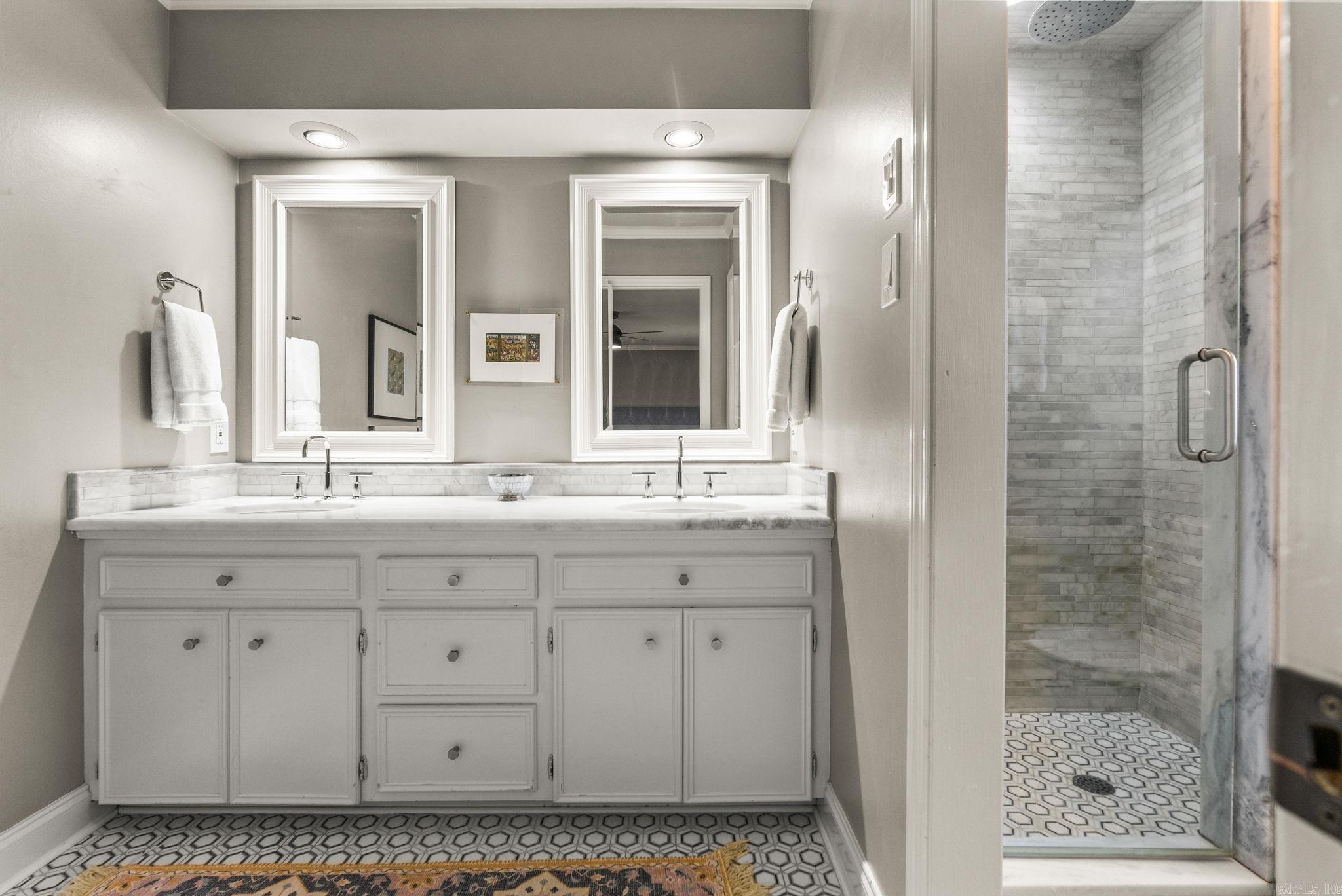 LONGLEA - Residential