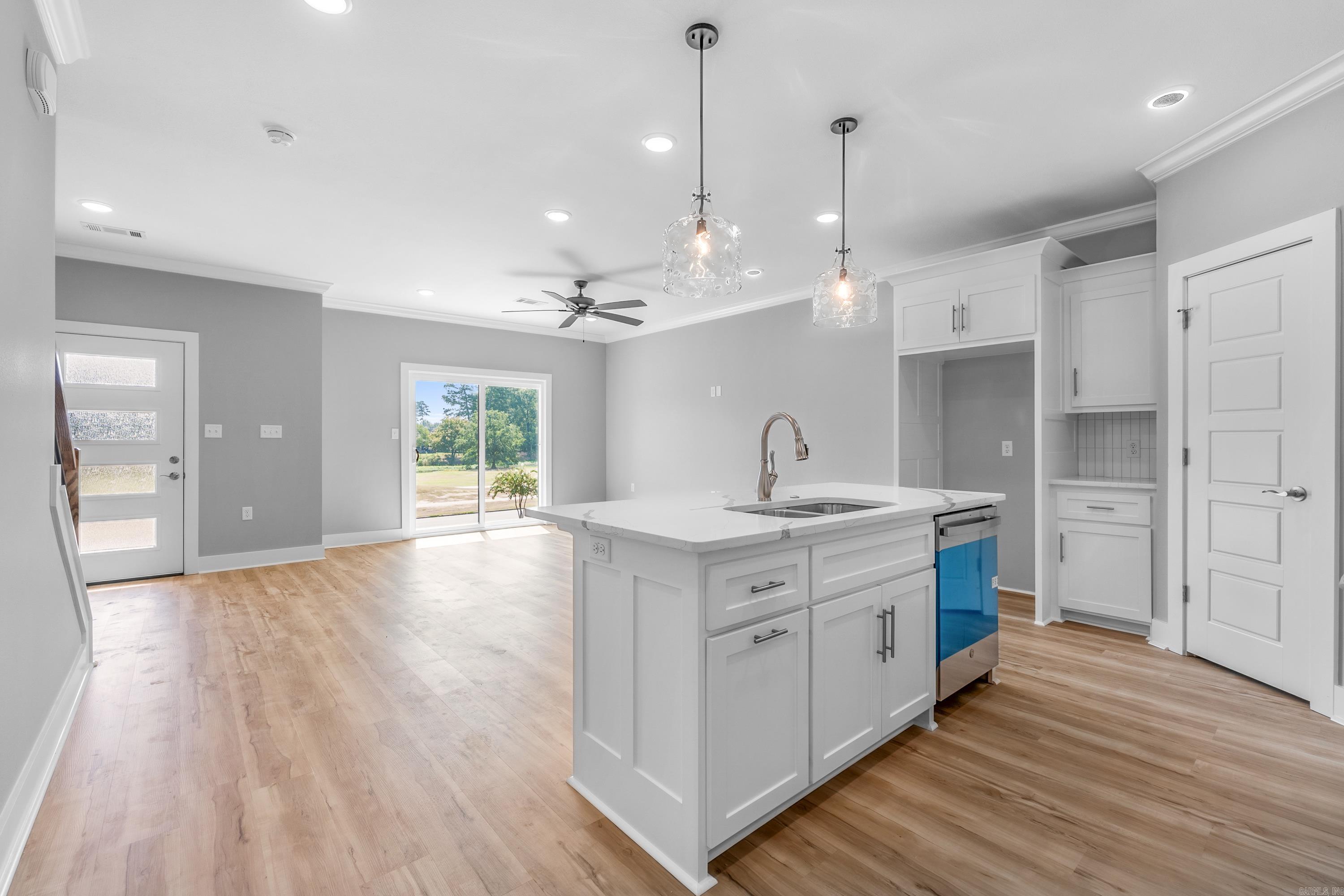 ISABELLE COURT - Residential