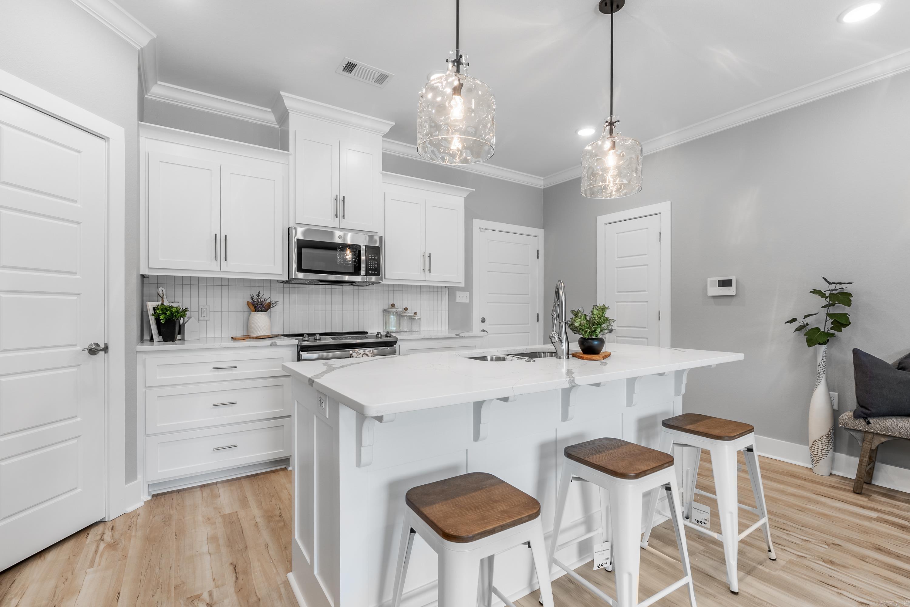 ISABELLE COURT - Residential