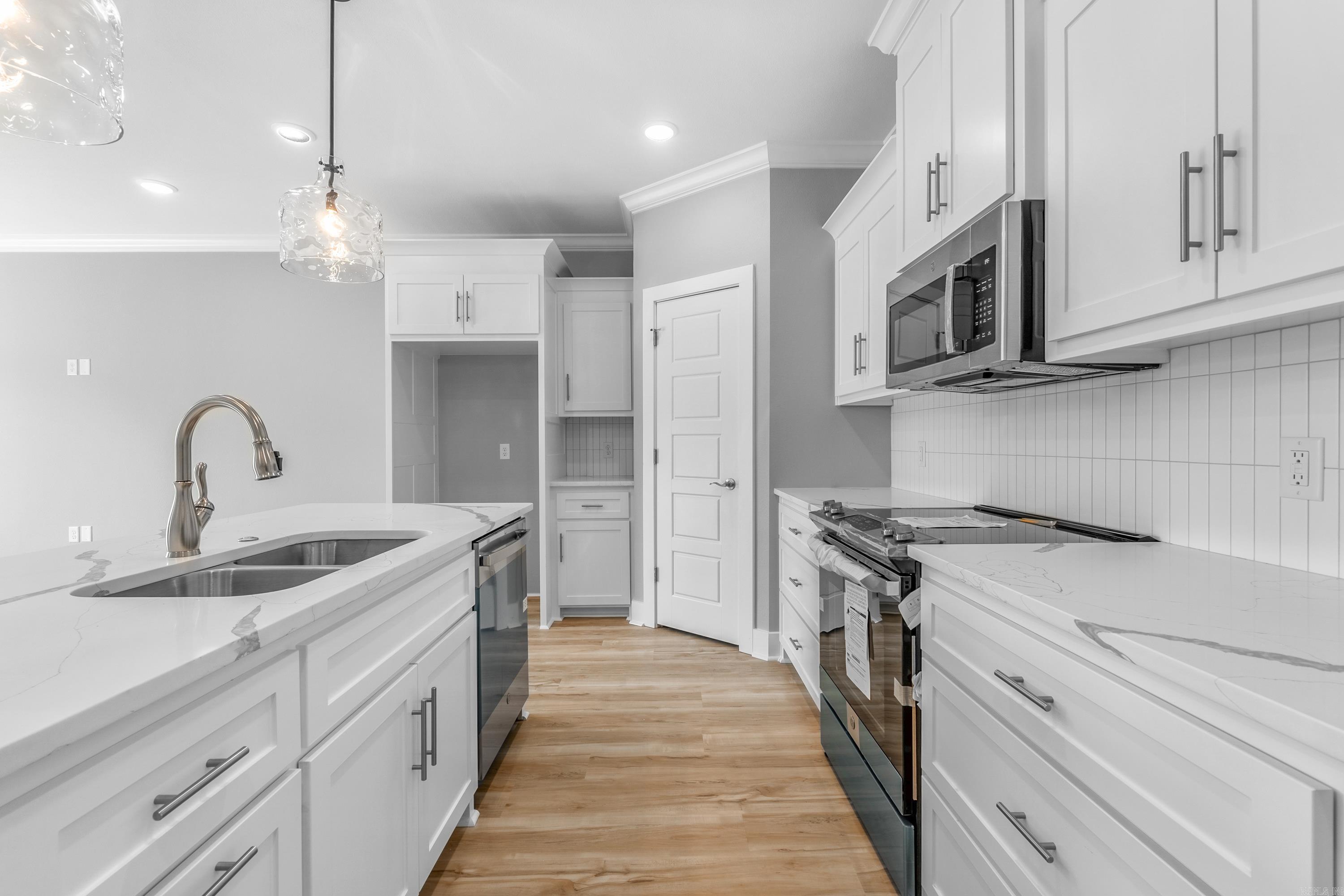 ISABELLE COURT - Residential