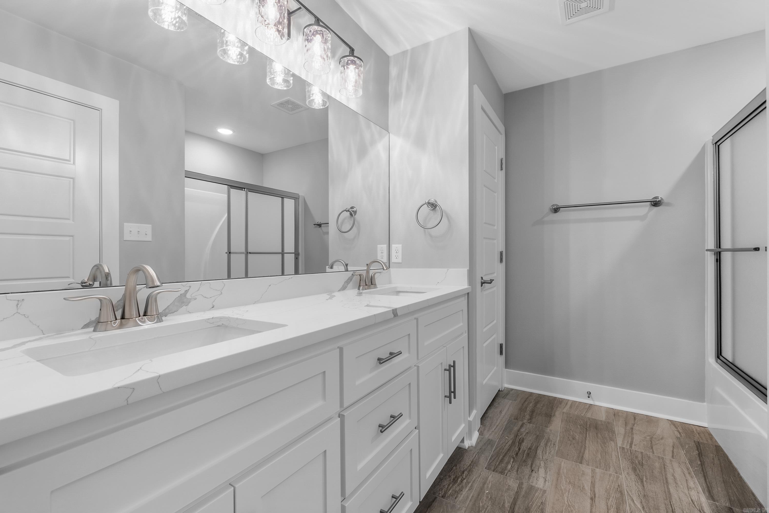 ISABELLE COURT - Residential