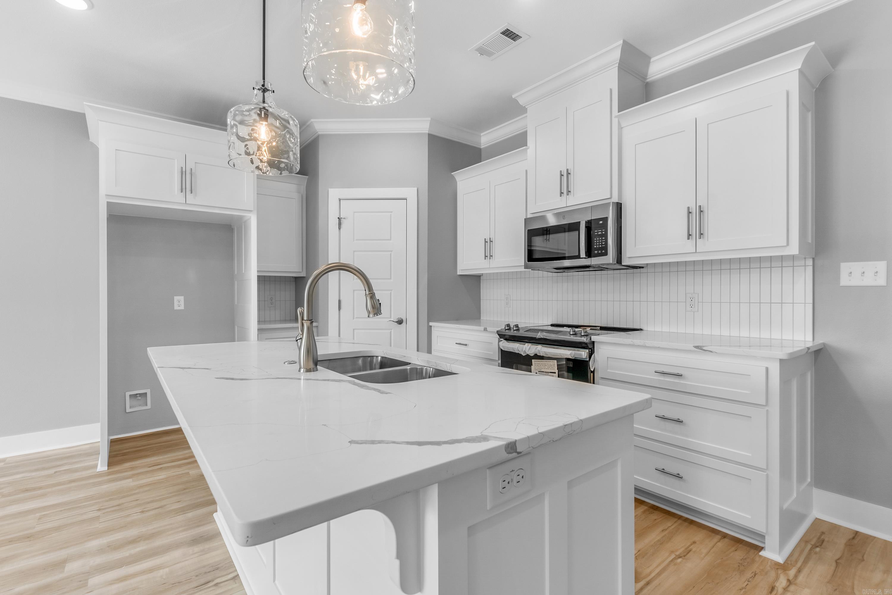 ISABELLE COURT - Residential