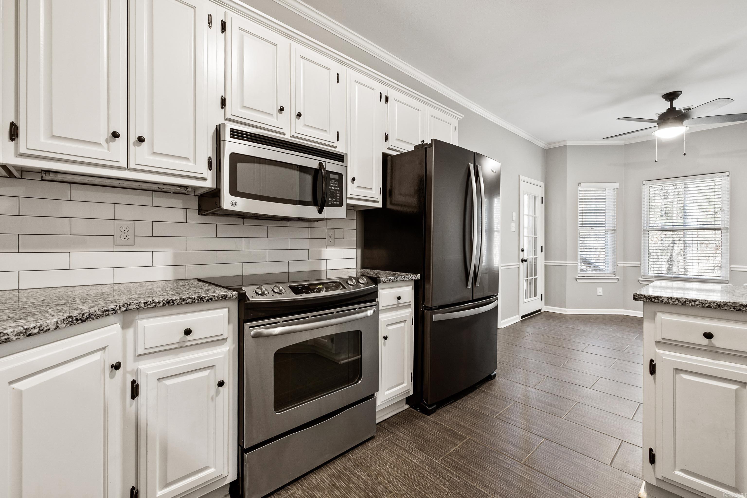 WESTBURY - Residential