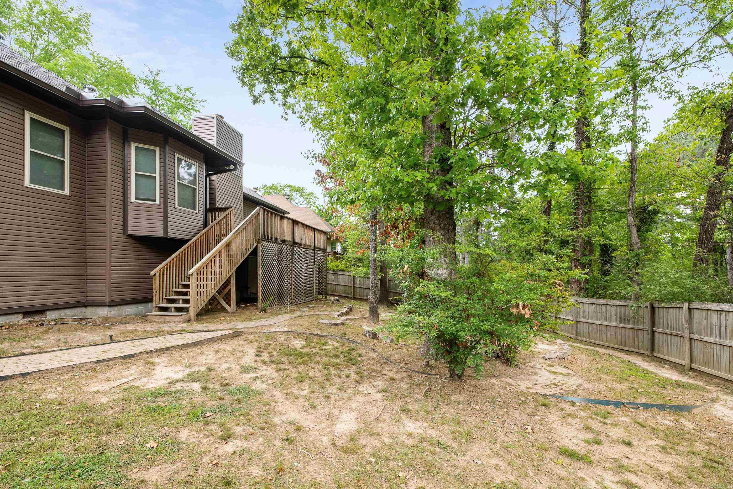 WESTBURY - Residential