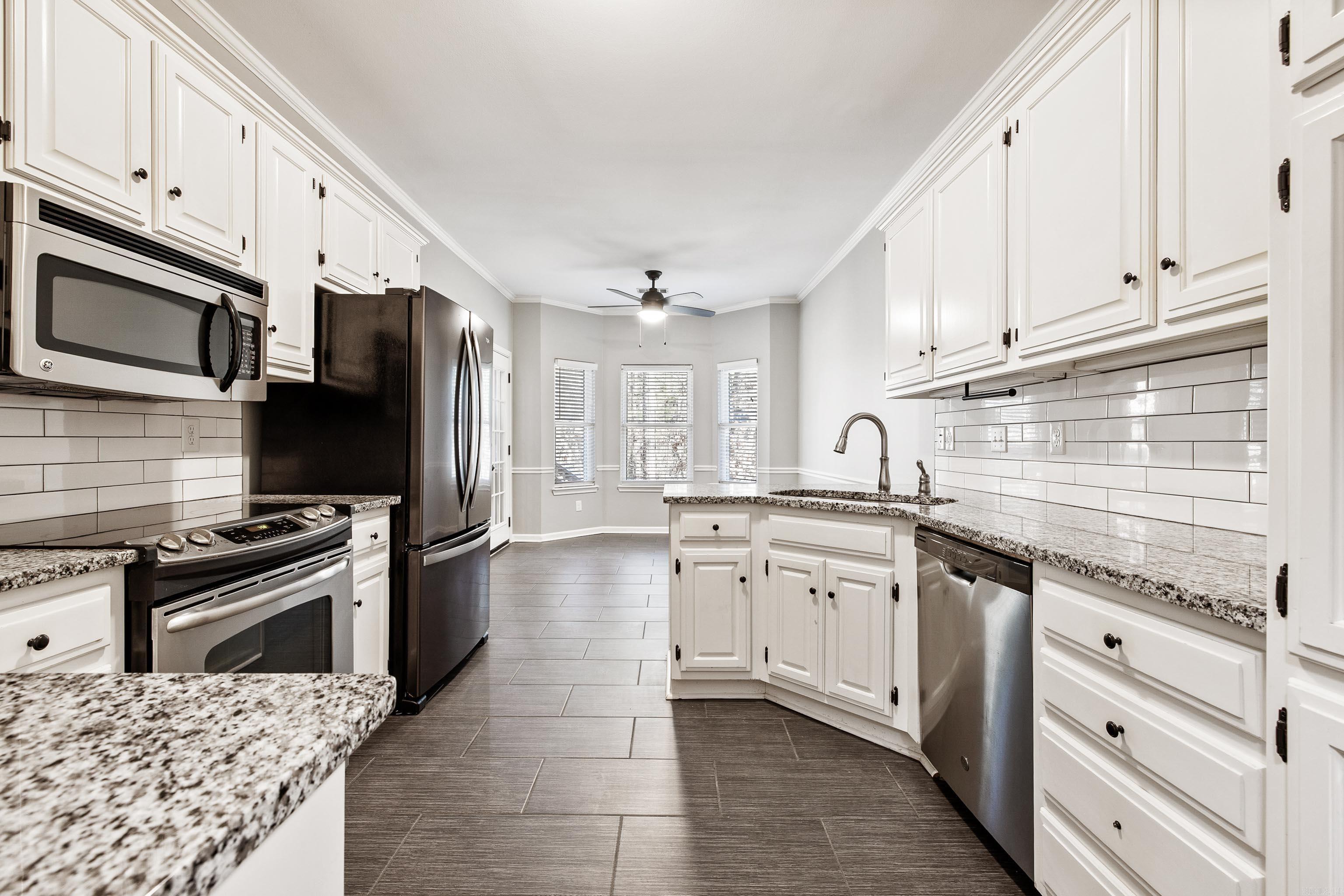 WESTBURY - Residential